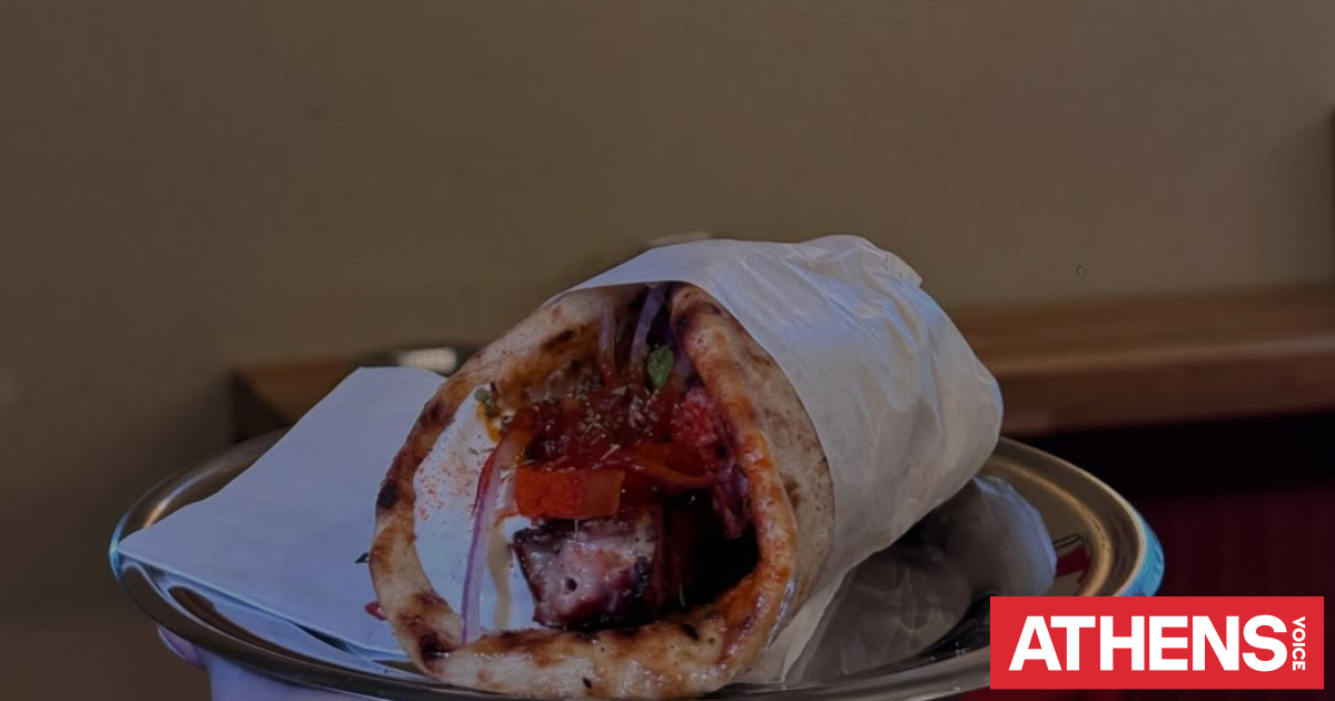 Ο Θύμιος: Δοκιμάσαμε το σουβλάκι που έγινε viral μόλις άνοιξε στον Υμηττό