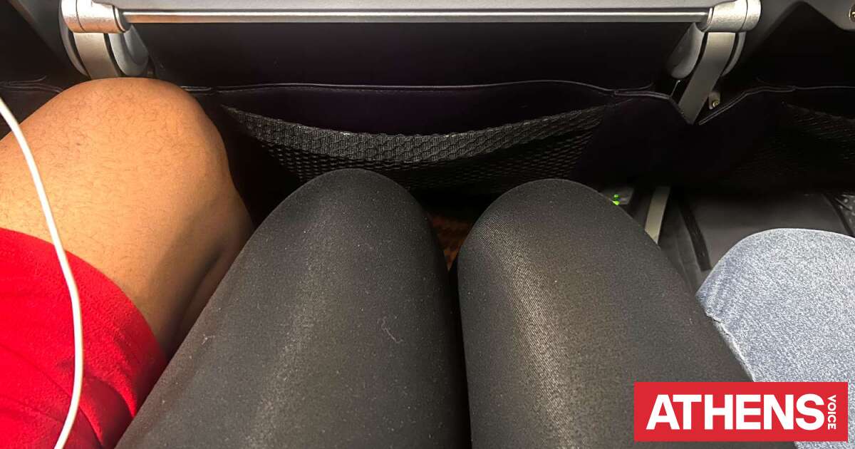 Manspreading στο αεροπλάνο: Η φωτογραφία που έγινε viral και δίχασε το ίντερνετ