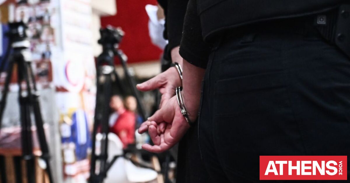 Θεσσαλονίκη: Πατέρας και γιος διακινούσαν κοκαΐνη μέσα από το καφενείο τους