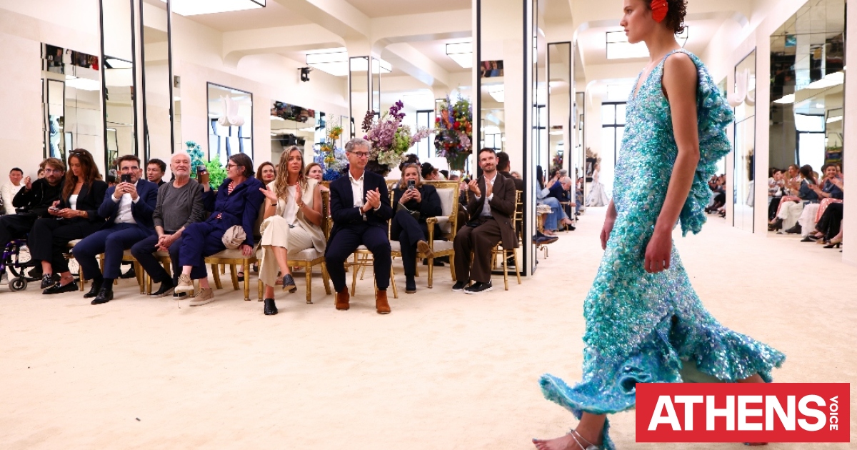 Σάλος με τα... μισά παπούτσια της Chanel