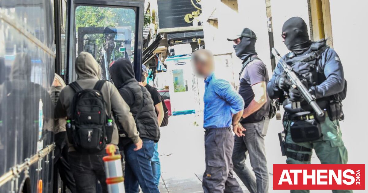 Ληστεία στην Τιθορέα: Ποινική δίωξη για πέντε κακουργήματα και έξι πλημμελήματα στους οκτώ συλληφθέντες