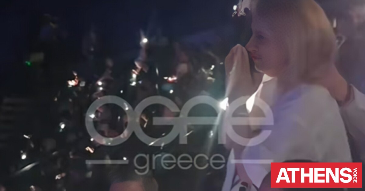 Τα δάκρυα της μητέρας του Akylas όταν τον είδε να τραγουδάει στον τελικό της Eurovision
