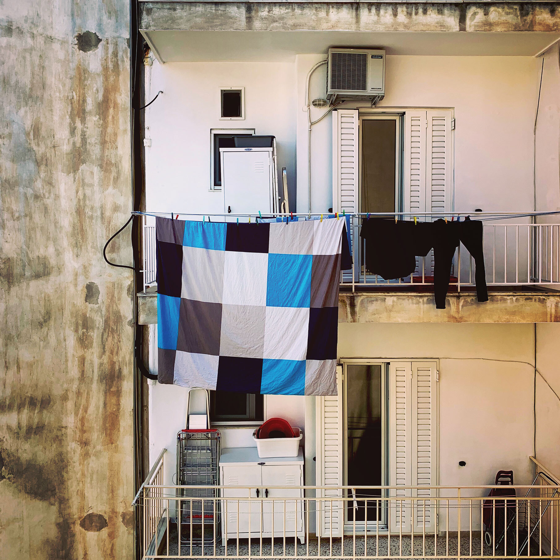 Ακάλυπτος πολυκατοικίας στο Παγκράτι