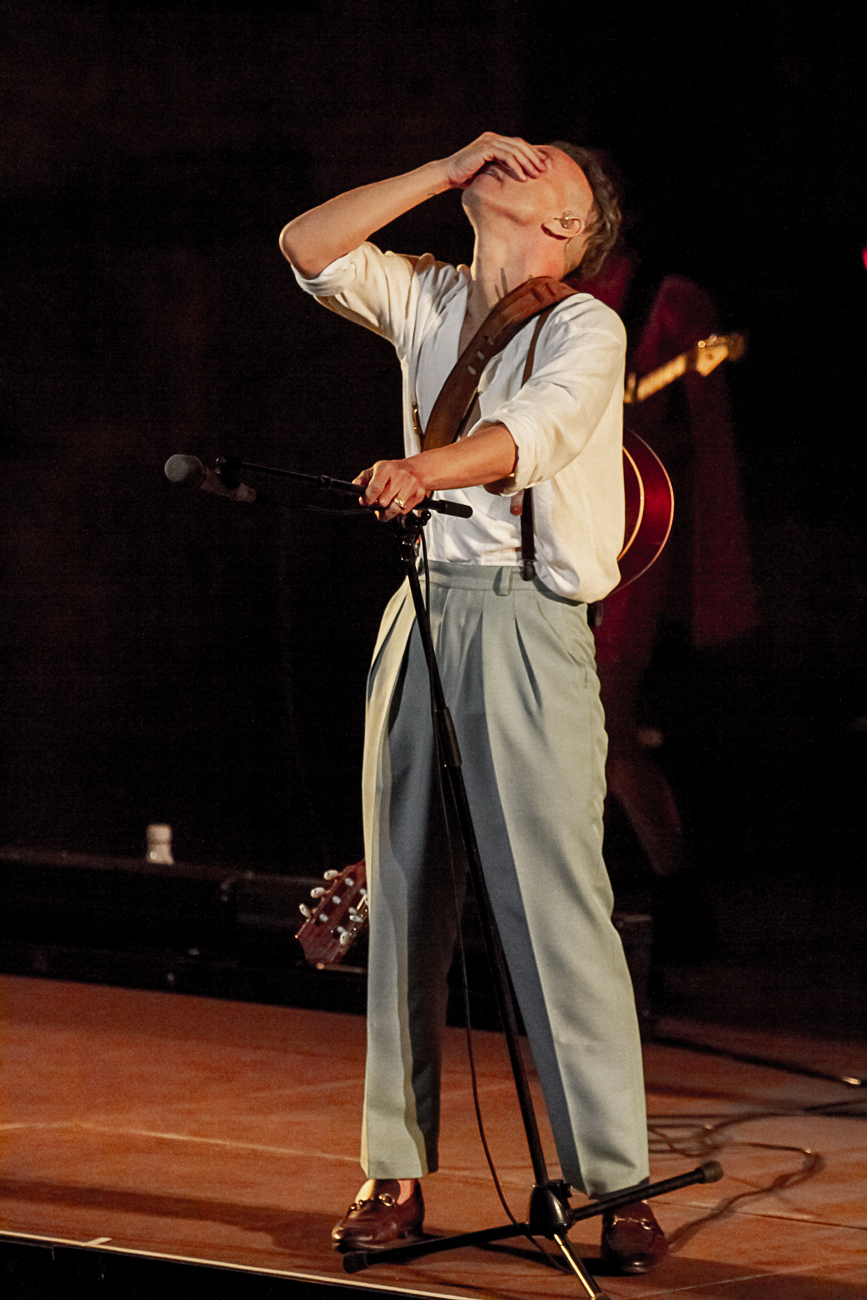 Φωτορεπορτάζ από τη συναυλία του Asaf Avidan στην Αθήνα, στο Ωδείο Ηρώδου Αττικού, την Πέμπτη 22 Σεπτεμβρίου 2022