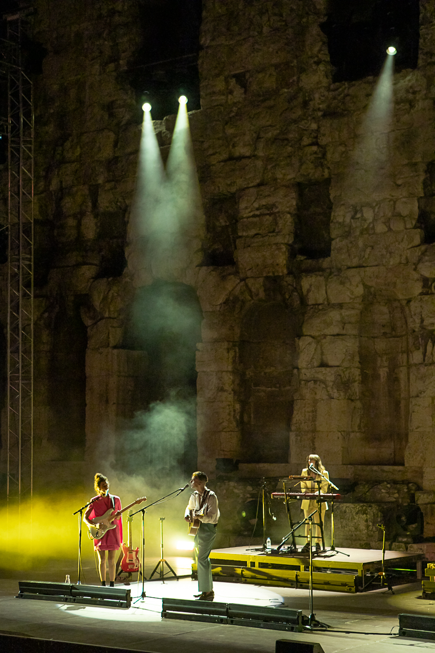 Φωτορεπορτάζ από τη συναυλία του Asaf Avidan στην Αθήνα, στο Ωδείο Ηρώδου Αττικού, την Πέμπτη 22 Σεπτεμβρίου 2022