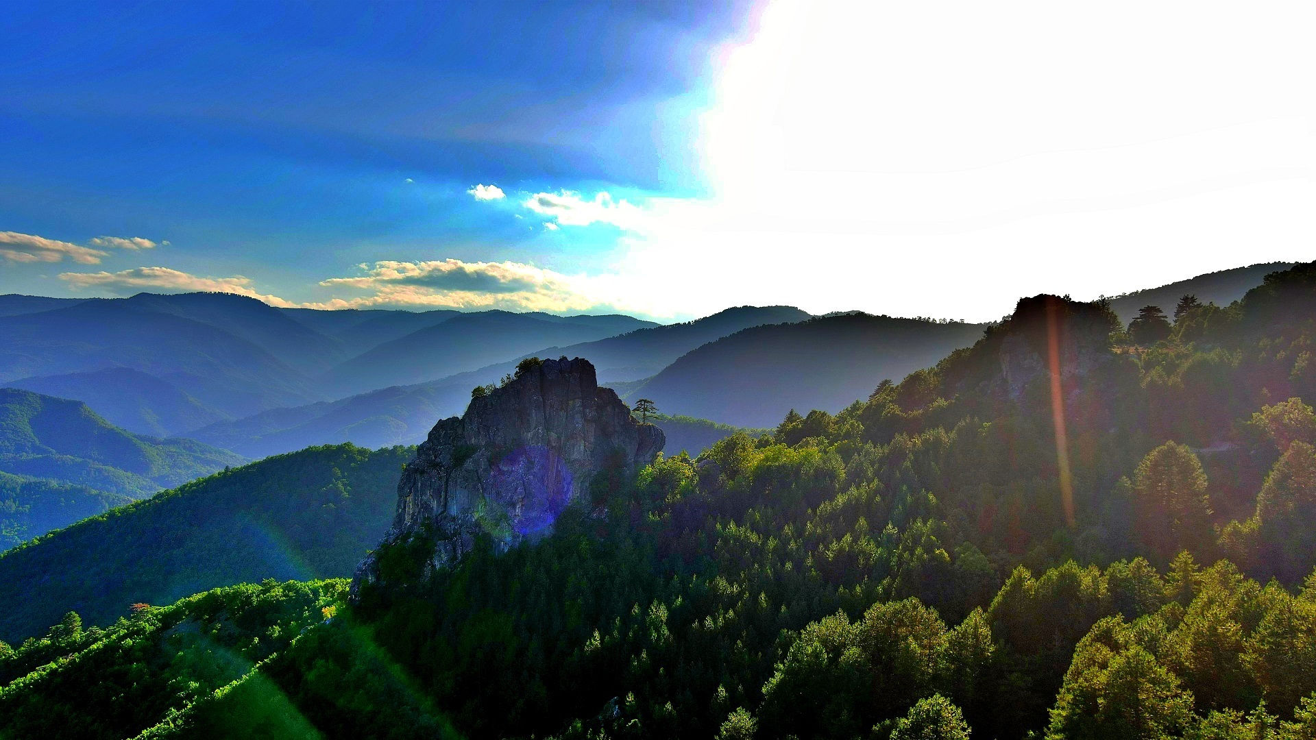 Ανάβαση στο βουνό Όρλιακας: Το οδοιπορικό του Γιώργου Ζαρζώνη σε ένα φωτογραφικό αφιέρωμα, στη νέα στήλη The Mountain Walker.