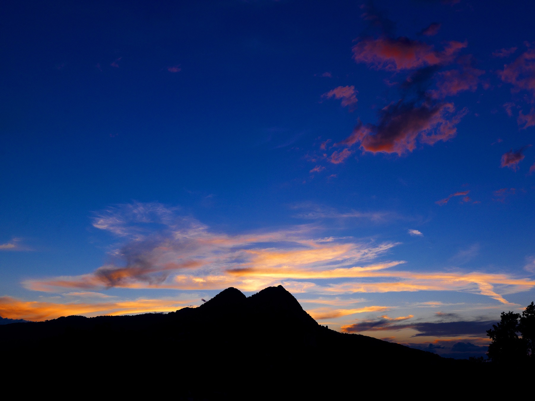 Ανάβαση στο βουνό Όρλιακας: Το οδοιπορικό του Γιώργου Ζαρζώνη σε ένα φωτογραφικό αφιέρωμα, στη νέα στήλη The Mountain Walker.
