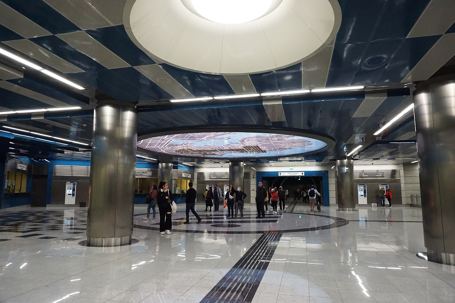 Σταθμός «Δημοτικό Θέατρο». 