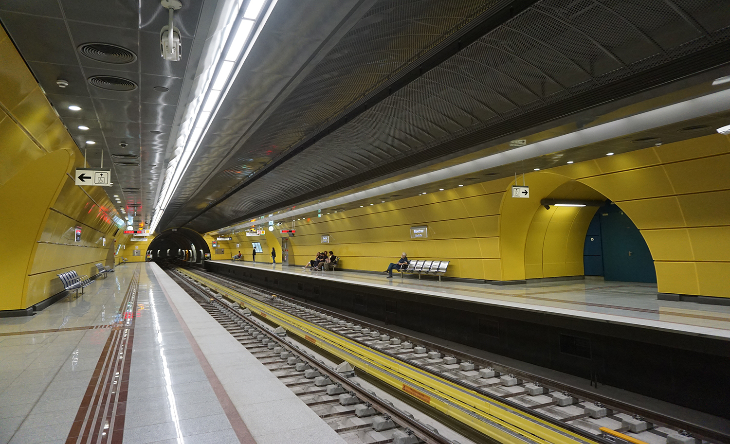 Σταθμός «Μανιάτικα». 