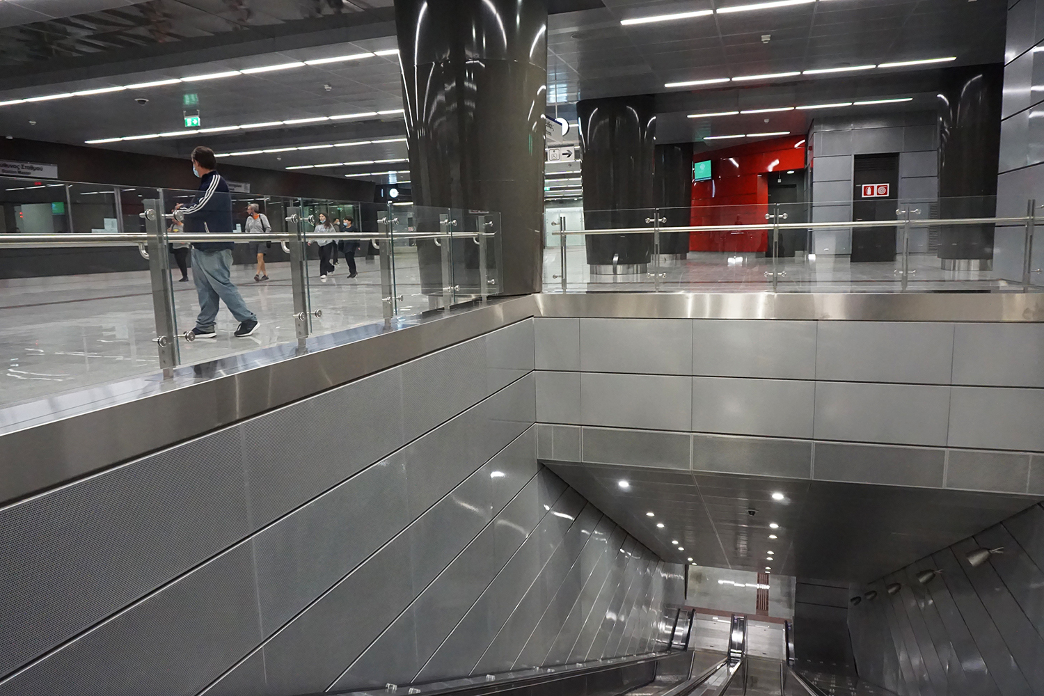 Ο σταθμός «Πειραιάς». 