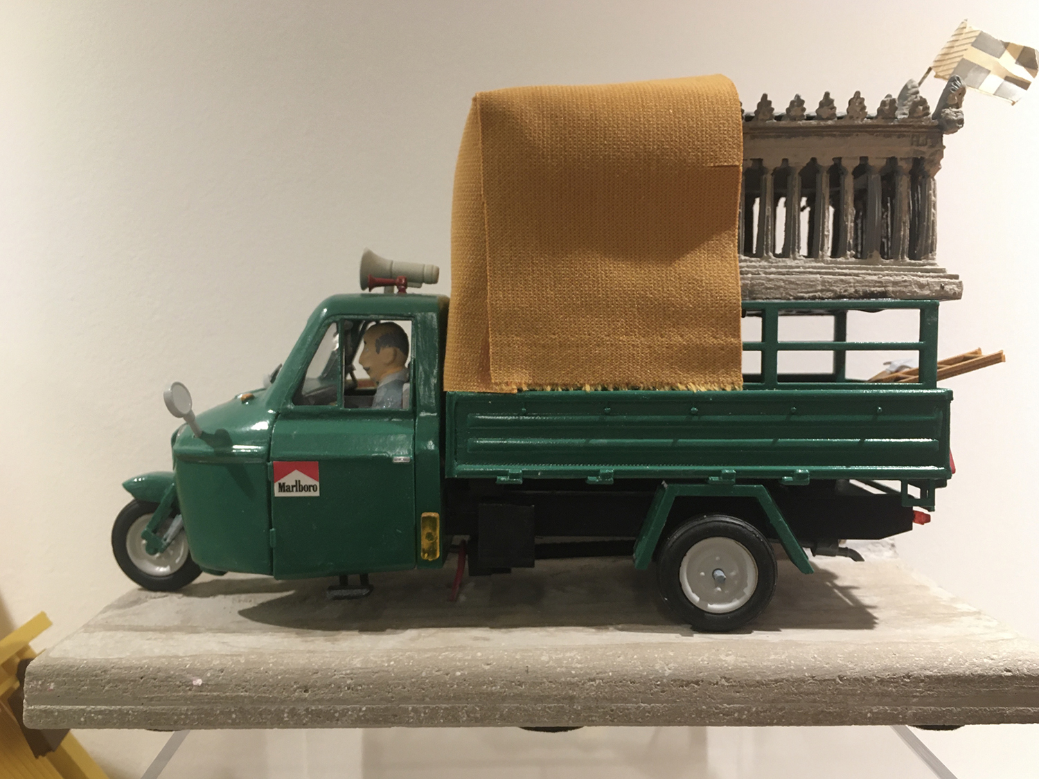 Από την έκθεση «Finchperience» του Ανδρέα Finch. 