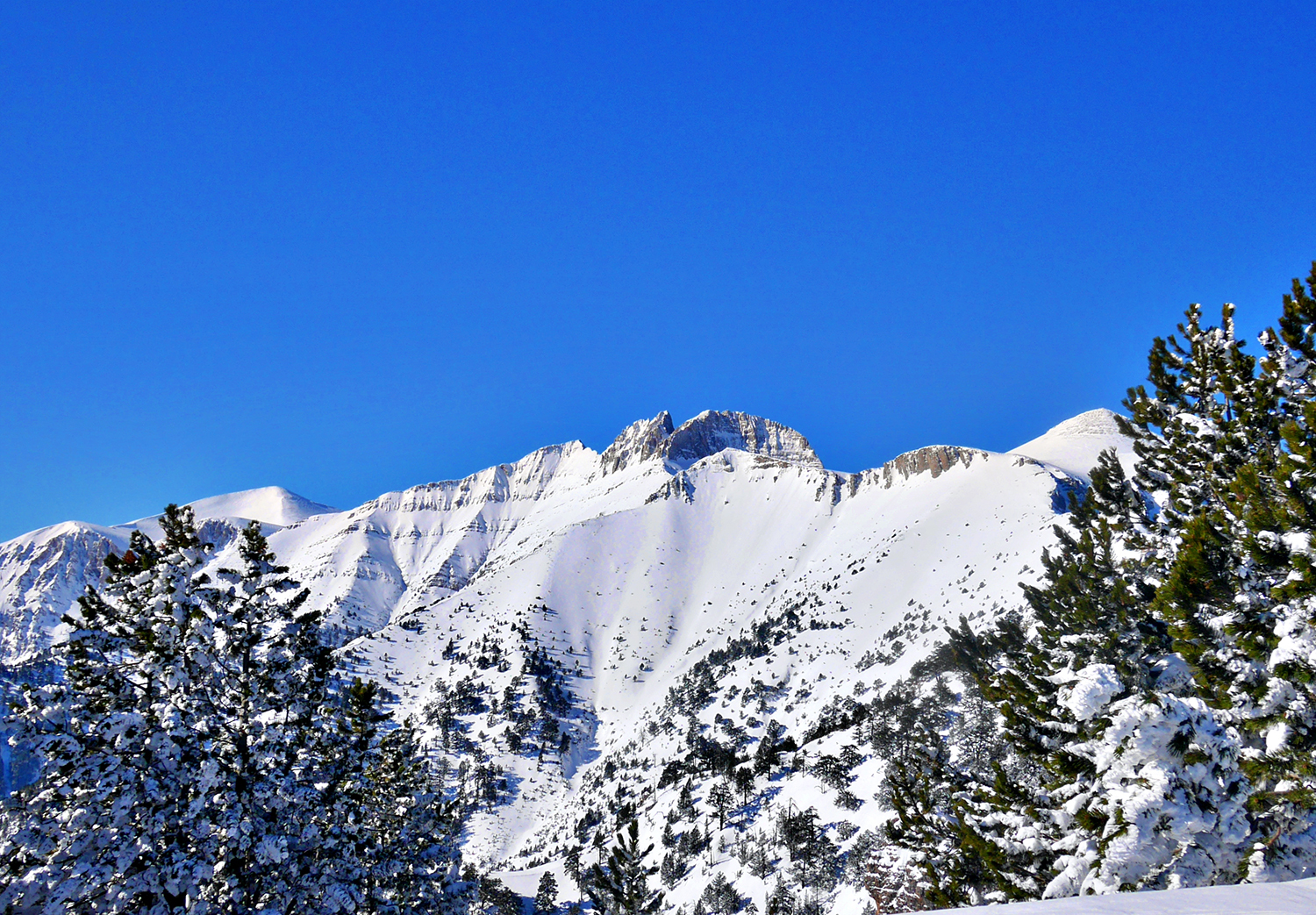 Ανάβαση στις χιονισμένες κορυφές του Ολύμπου
