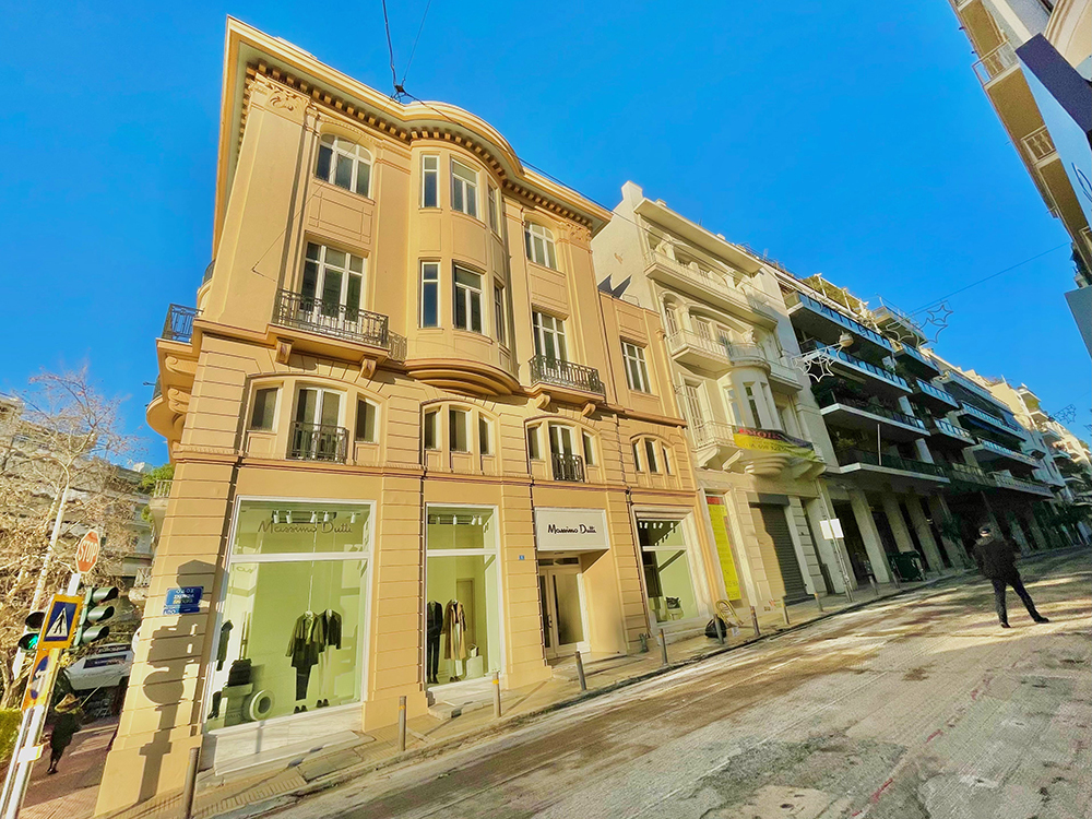 Σπάνιες εικόνες από την πολύβουη οδό Σκουφά στο Κολωνάκι