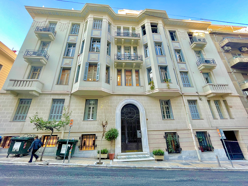 Σπάνιες εικόνες από την πολύβουη οδό Σκουφά στο Κολωνάκι