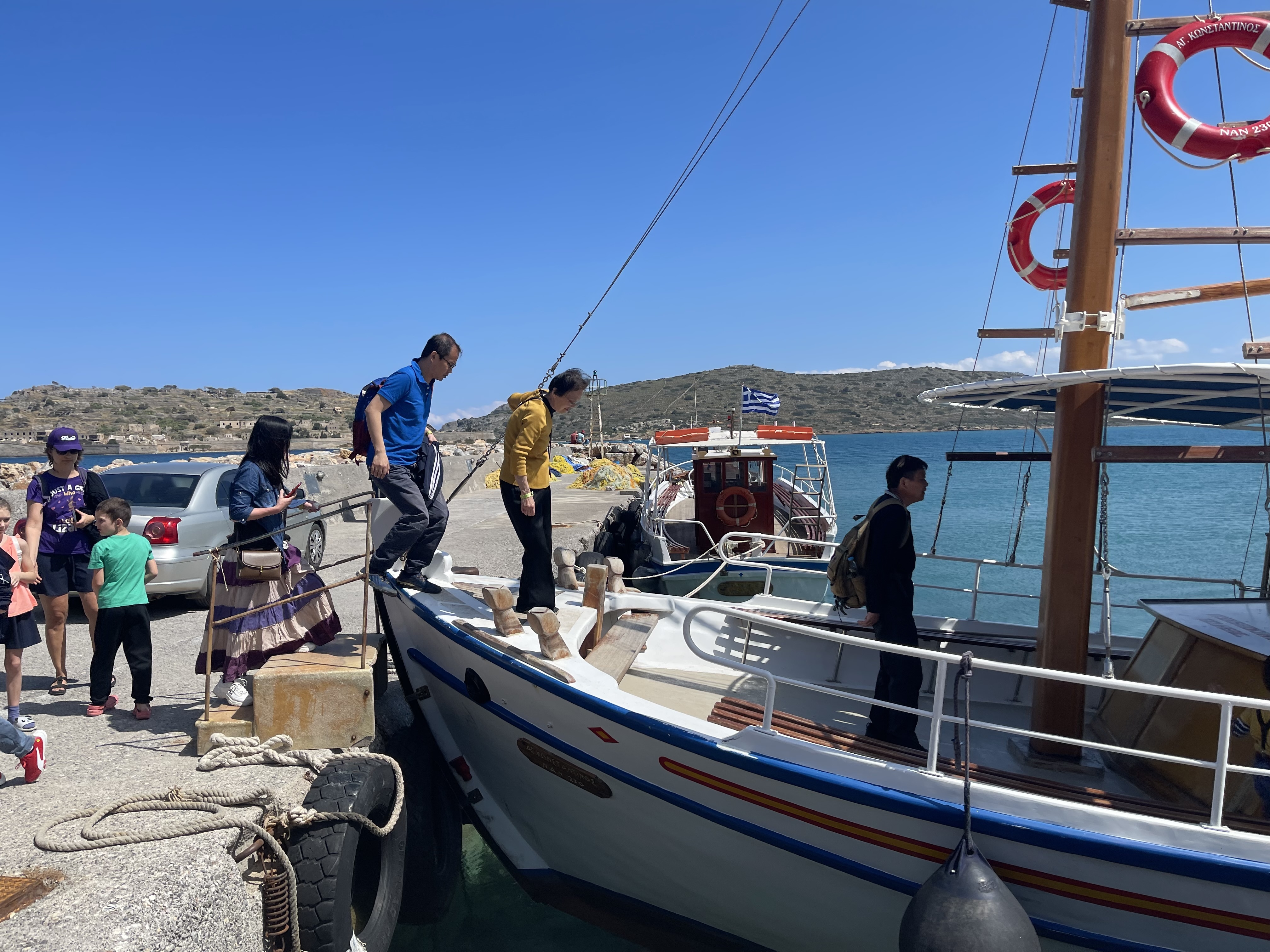 Οδοιπορικό στο χωριό Πλάκα, στη Σπιναλόγκα, εκεί που γυρίστηκε η τηλεοπτική σειρά «Το Νησί»