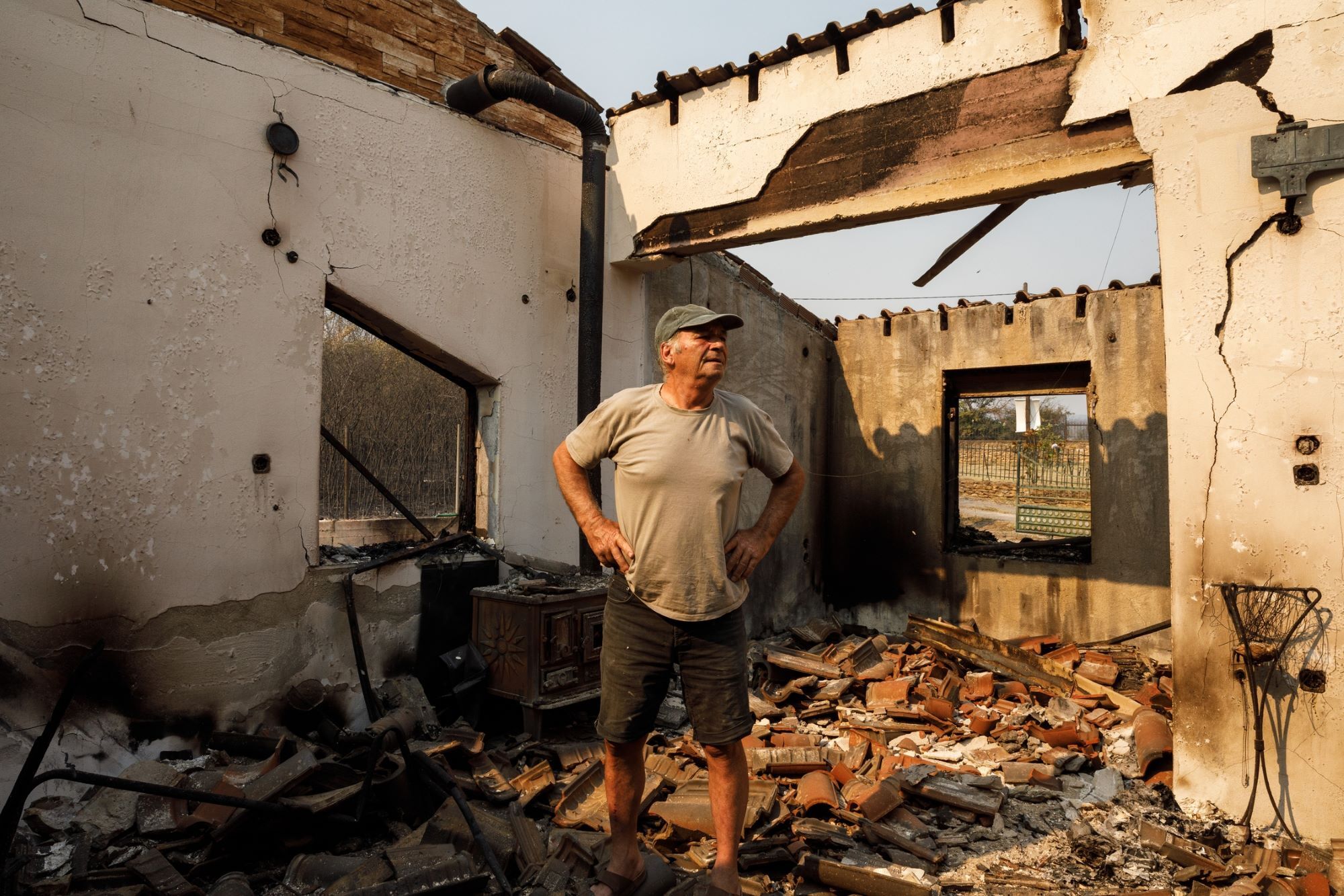 Σπίτια παραδόθηκαν στις φλόγες ©Konstantinos Tsakalidis / SOOC