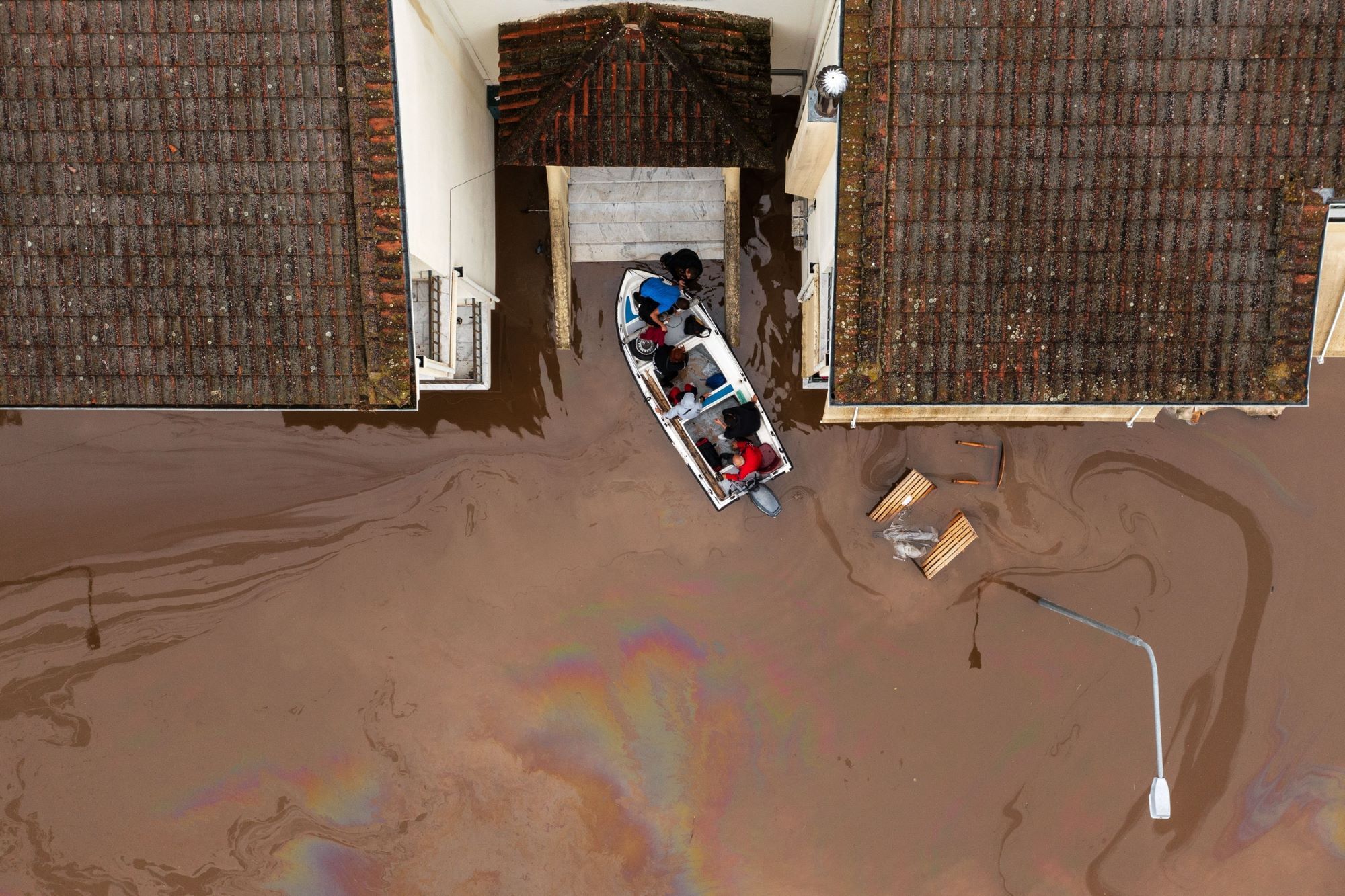 Δραματικές εκκλήσεις για βοήθεια από κατοίκους χωριών της Καρδίτσας ©Konstantinos Tsakalidis / SOOC 