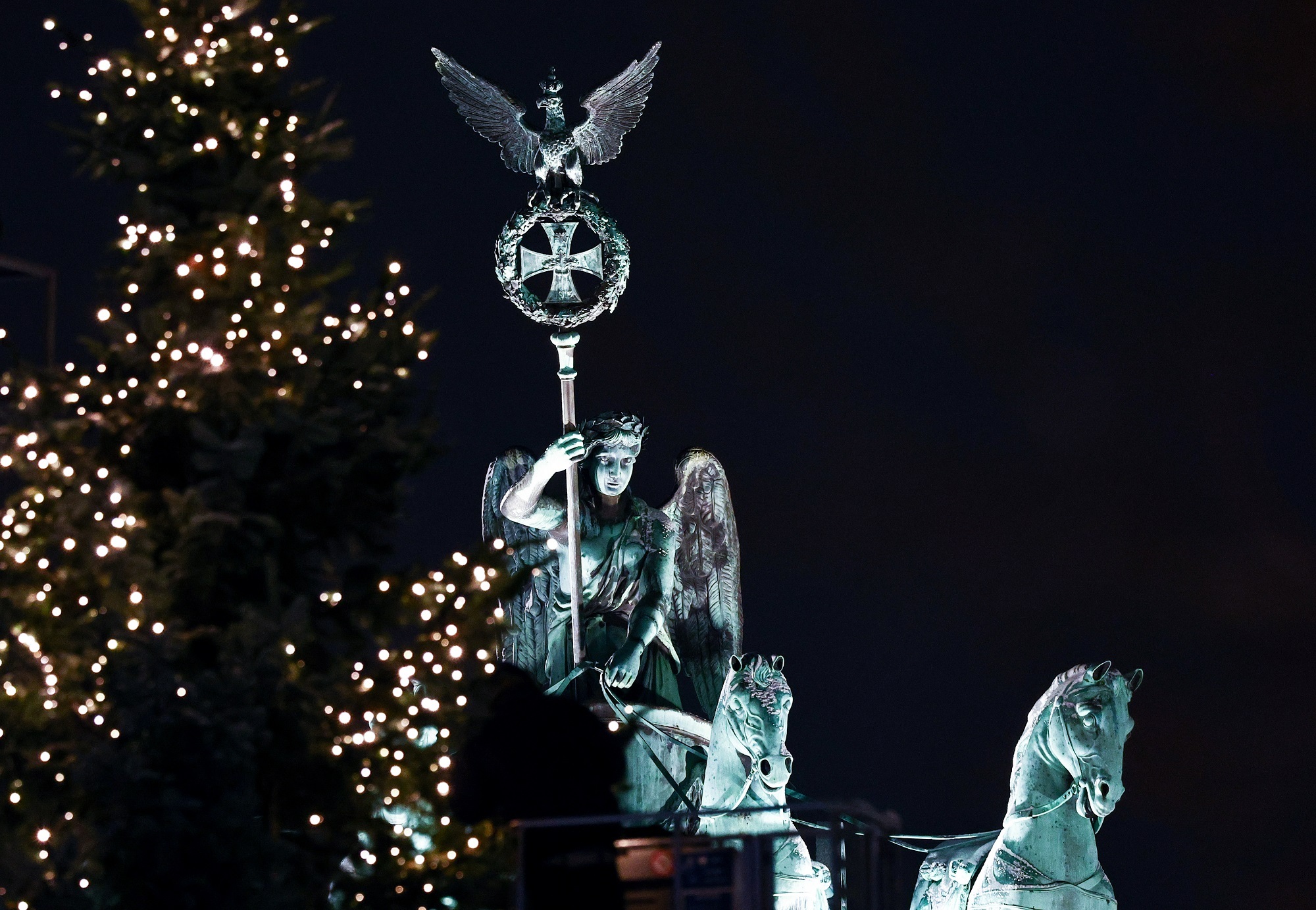 Λεπτομέρεια από τη διακόσμηση στην Πύλη του Βρανδεμβούργου στο Βερολίνο