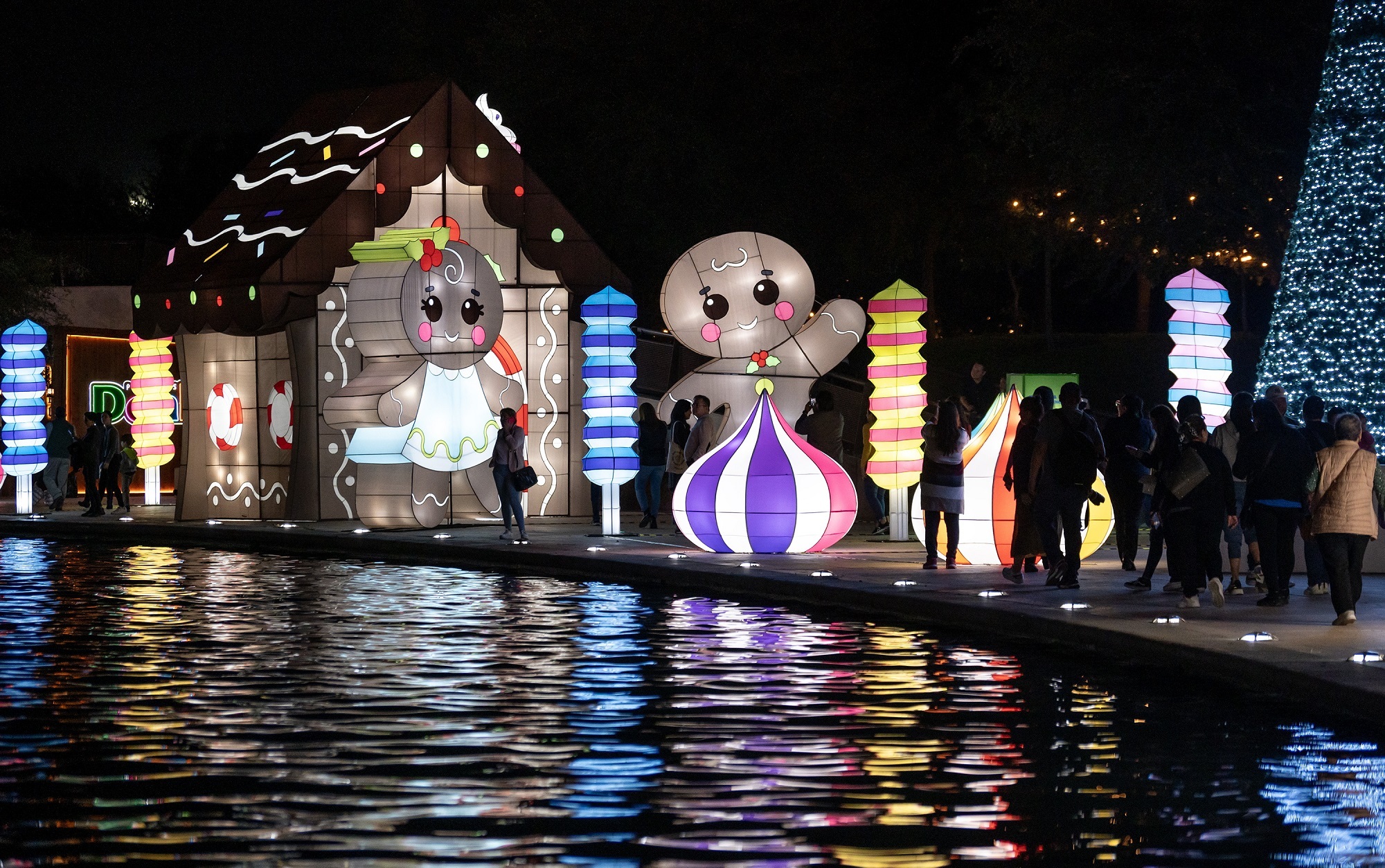 Xριστουγεννιάτικο λούνα παρκ στο Μεξικό