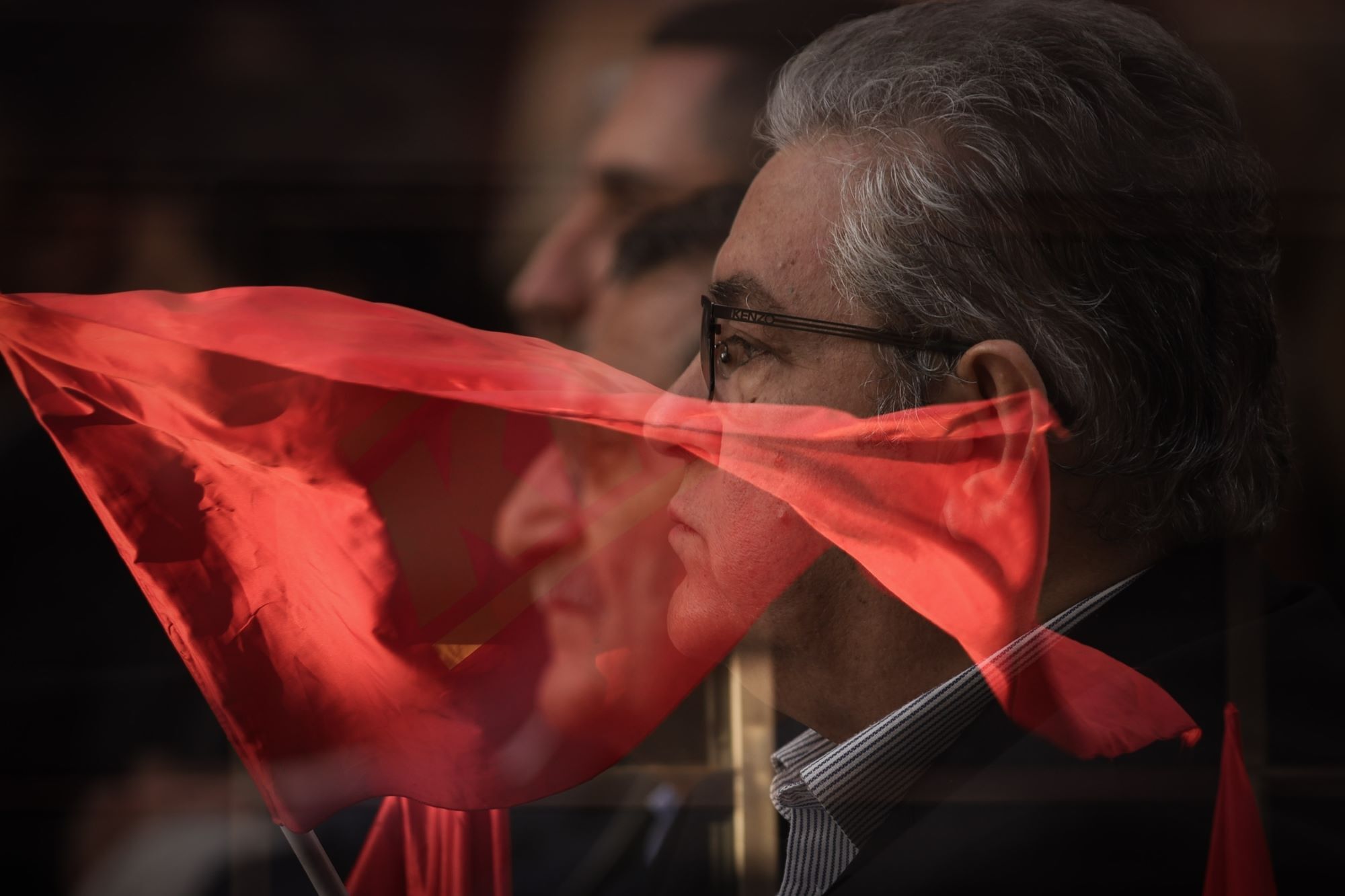 Ο ΓΓ του ΚΚΕ Δημήτρης Κουτσούμπας στη διάρκεια προεκλογικής συγκέντρωσης στην Πάτρα, 16 Μαΐου 2023