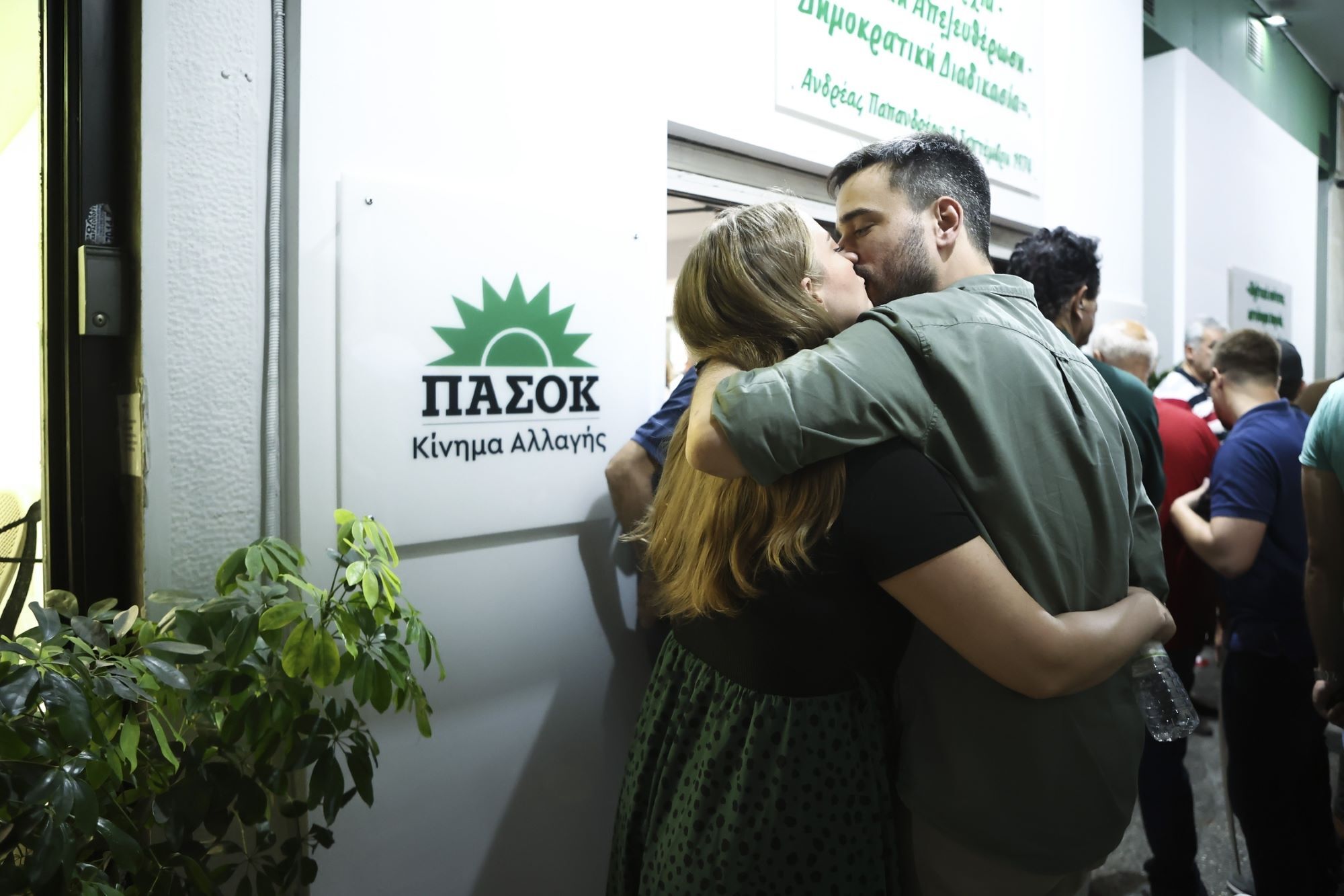 Στιγμιότυπο από τα γραφεία του ΠΑΣΟΚ, μετά τον β' γύρο των εθνικών εκλογών, στις 25 Ιουνίου 2023