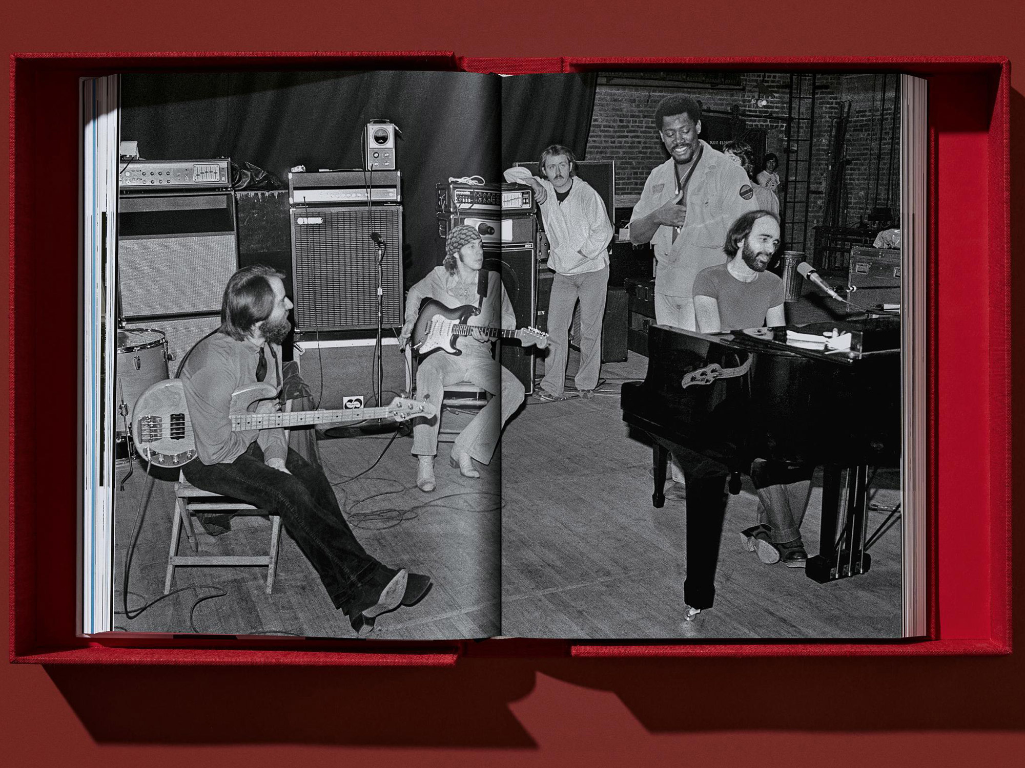 Bruce Springsteen & the E Street Band - Darkness at the Edge of Town