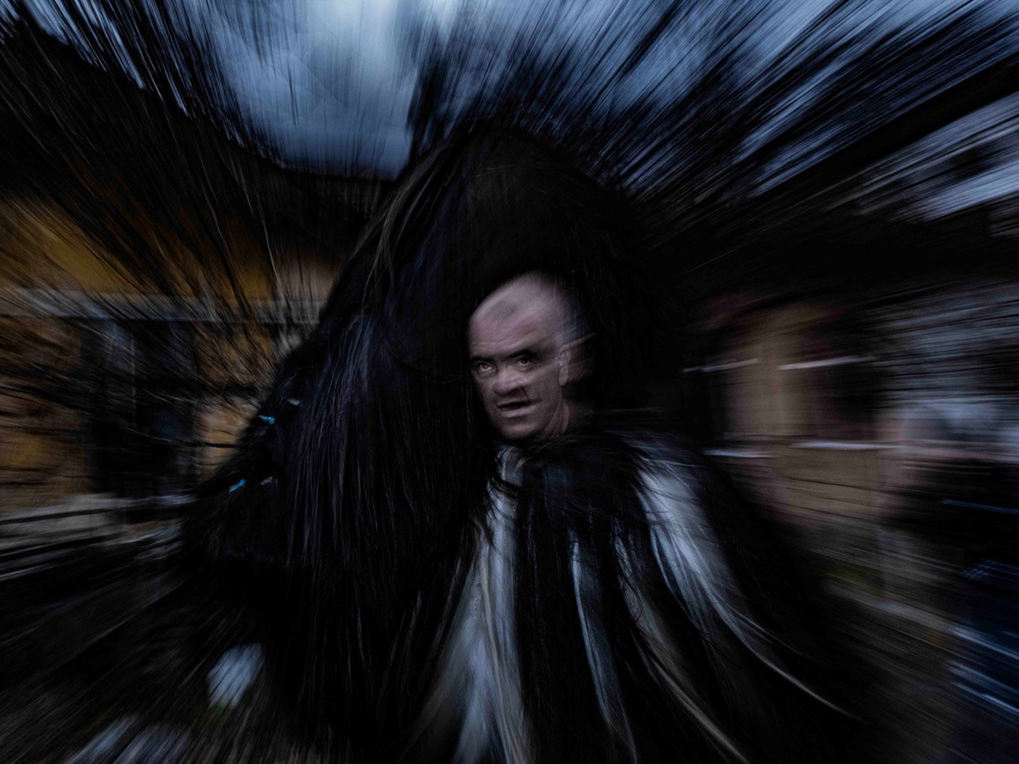 Surva Festival: Ένα Photo Story του Τάσσου Βρετού από την καρναβαλική γιορτή στη Βουλγαρία