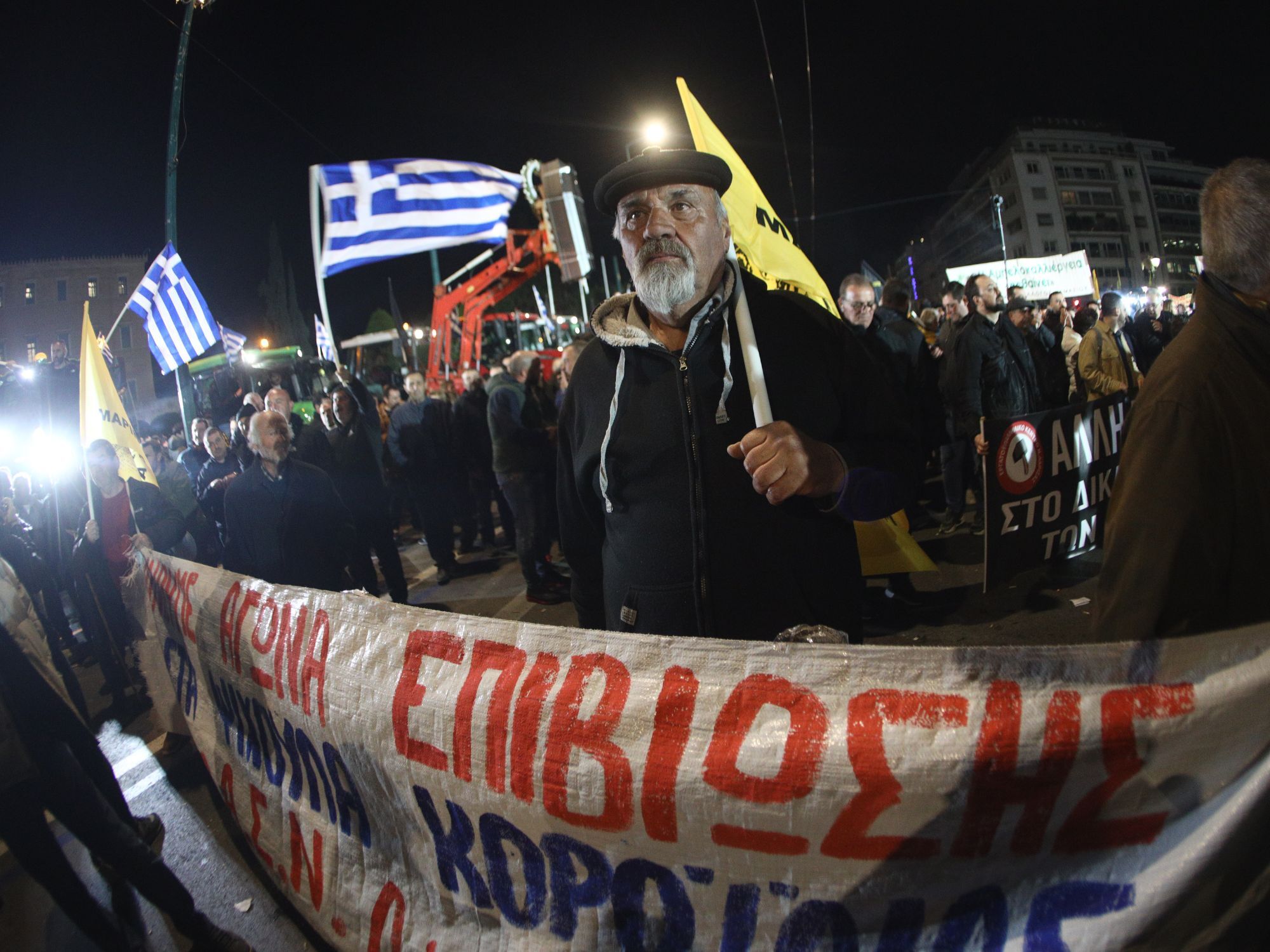 Πάνω από οκτώ χιλιάδες αγρότες δίνουν το παρών στο μεγάλο συλλαλητήριο