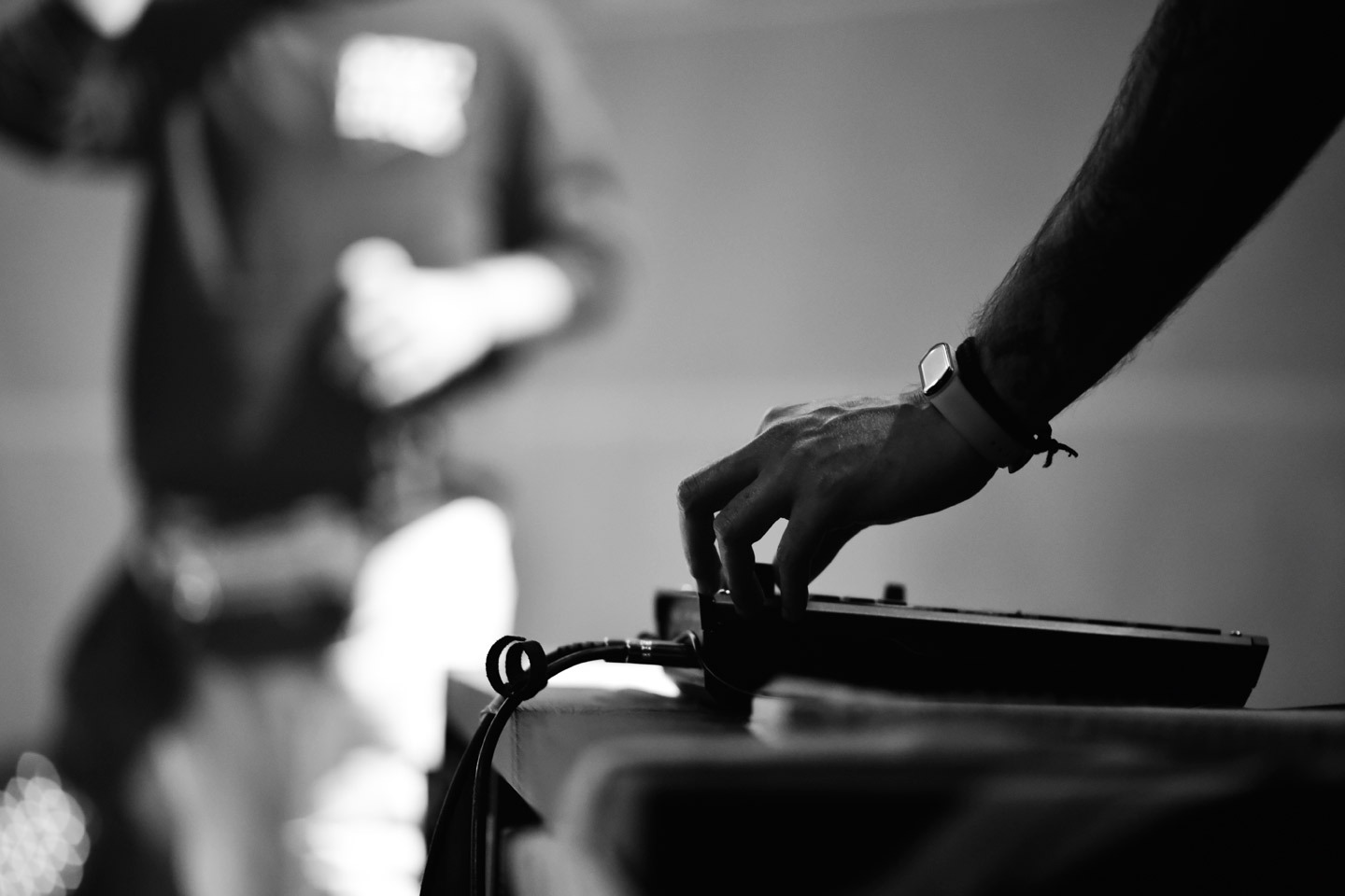 Jolly Roger, 10 χρόνια Κενό: Ανταπόκριση από τα sold out live