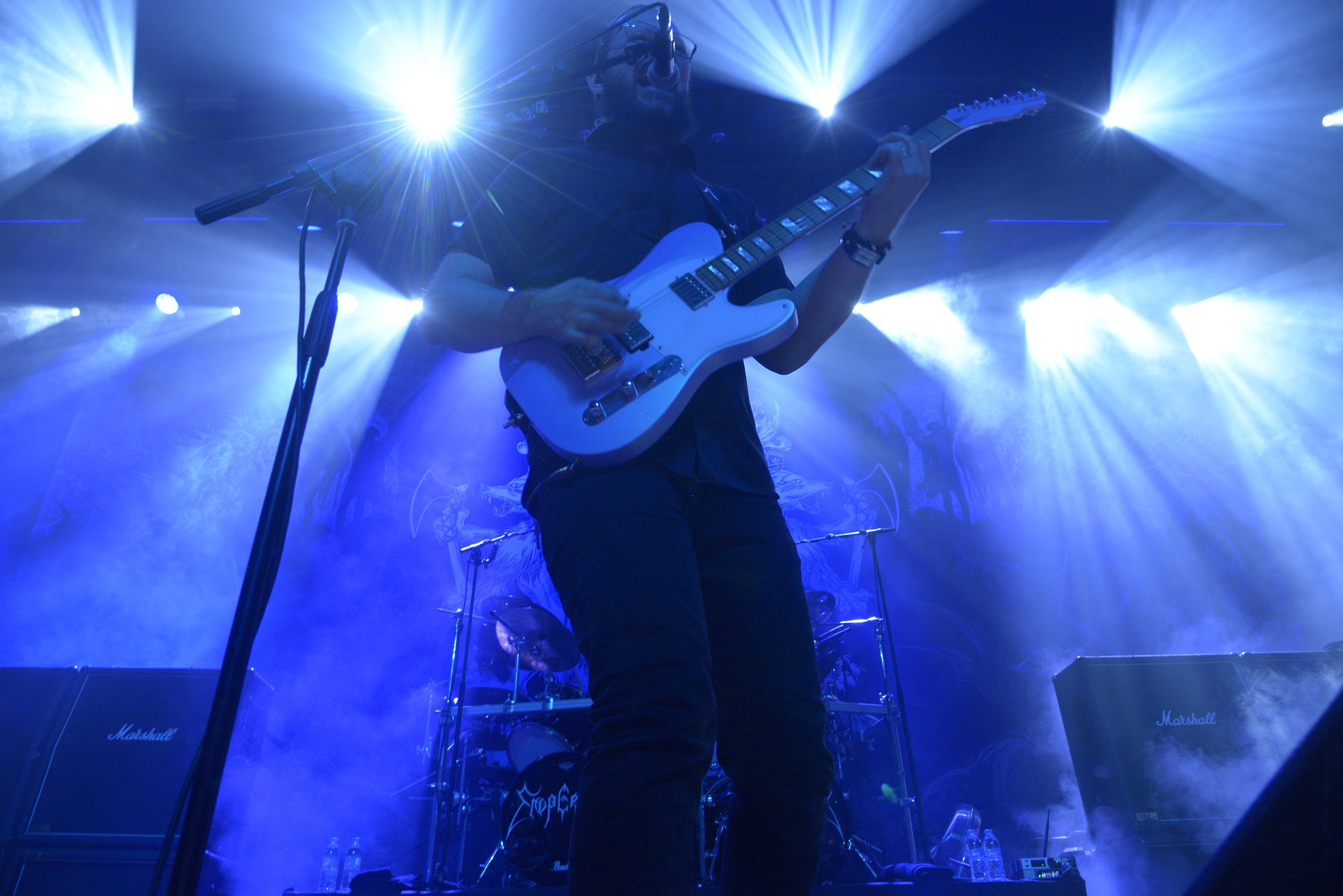 Emperor: Ανταπόκριση από τη sold out συναυλία του νορβηγικού black metal συγκροτήματος στην Αθήνα, στο Floyd