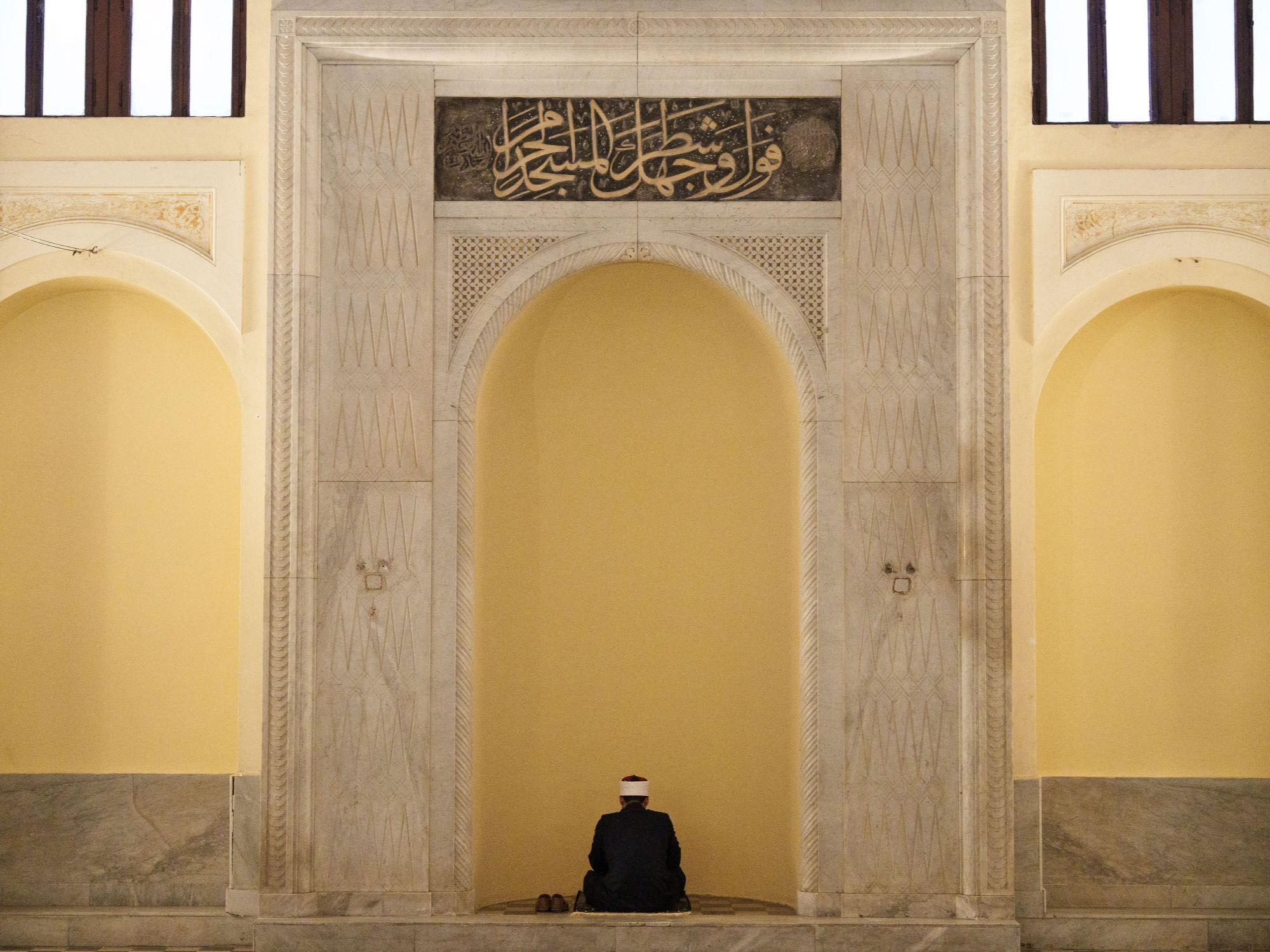 Προσευχή μουσουλμάνων για τον εορτασμό της Λύσης της Νηστείας του Ραμαζανίου (Εΐντ αλ-Φιτρ) στο Γενί Τζαμί της Θεσσαλονίκης