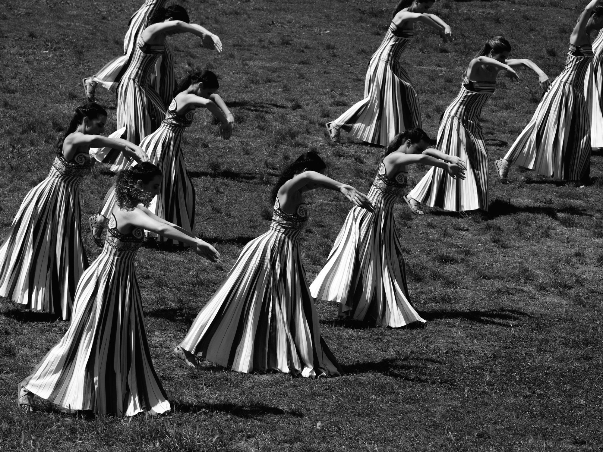 35 Ιέρειες και 15 Κούροι συμμετέχουν στη Χορογραφία