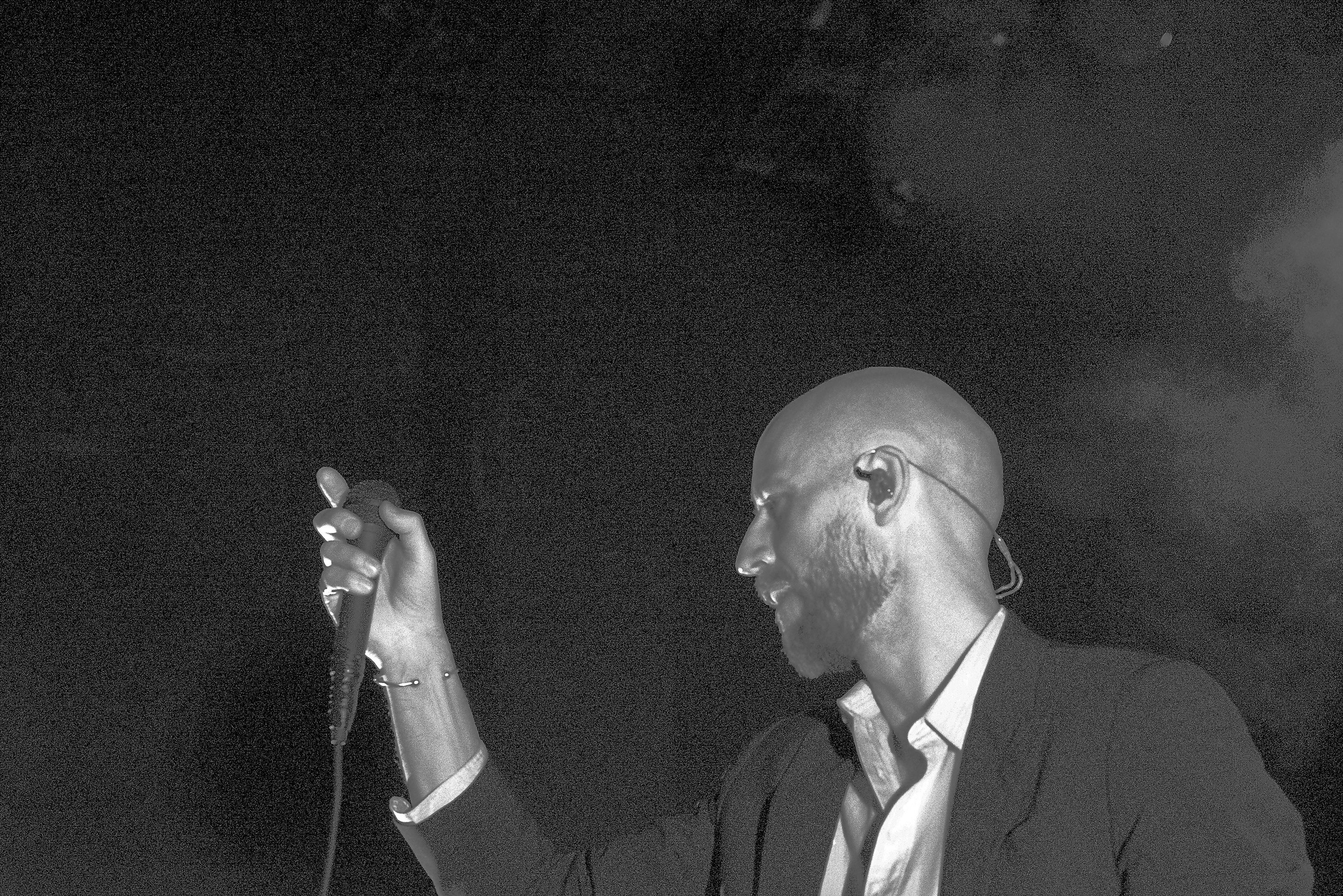 Sivert Høyem: Ανταπόκριση από τη συναυλία στο Floyd σε 30 εικόνες του φωτογράφου Πέτρου Νικόλτσου