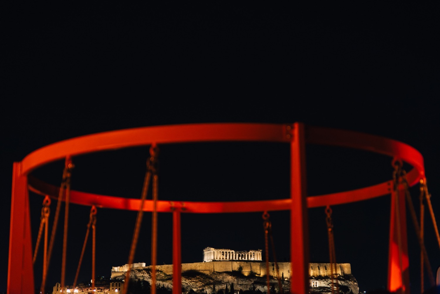 Voice 102.5: Μουσική, ποτό και τέχνη στους ορόφους του ΕΜΣΤ