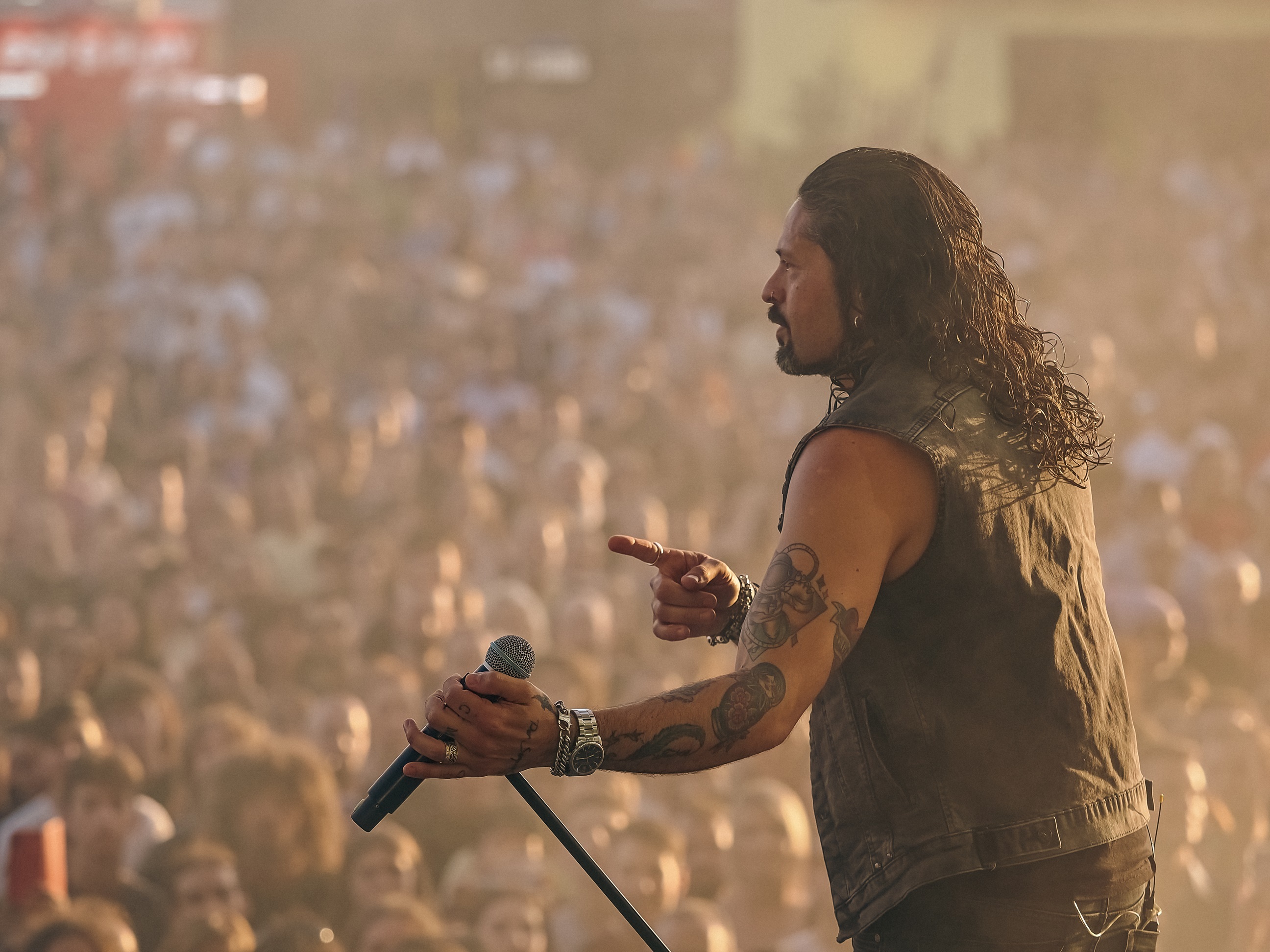 Βασίλης Παπακωνσταντίνου: Ανταπόκριση από τη συναυλία στο Release Athens 2024 με Gus G.