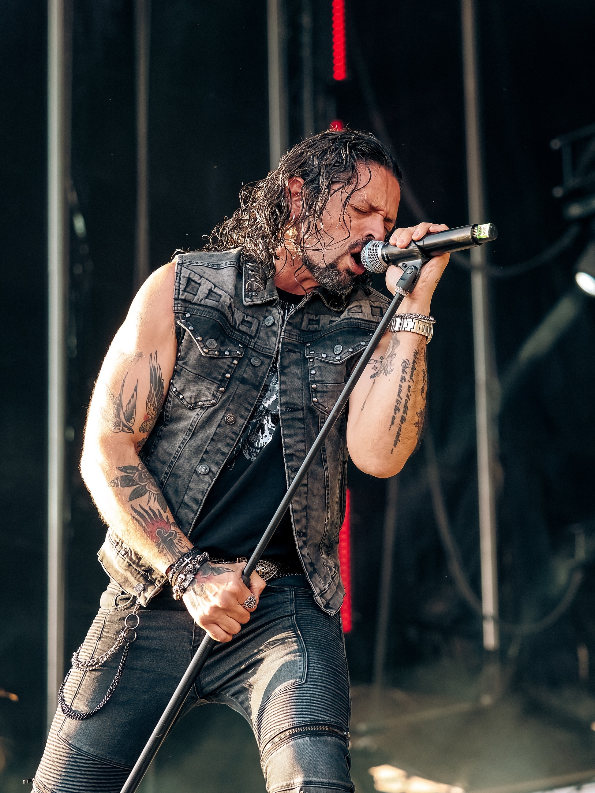 Βασίλης Παπακωνσταντίνου: Ανταπόκριση από τη συναυλία στο Release Athens 2024 με Gus G.