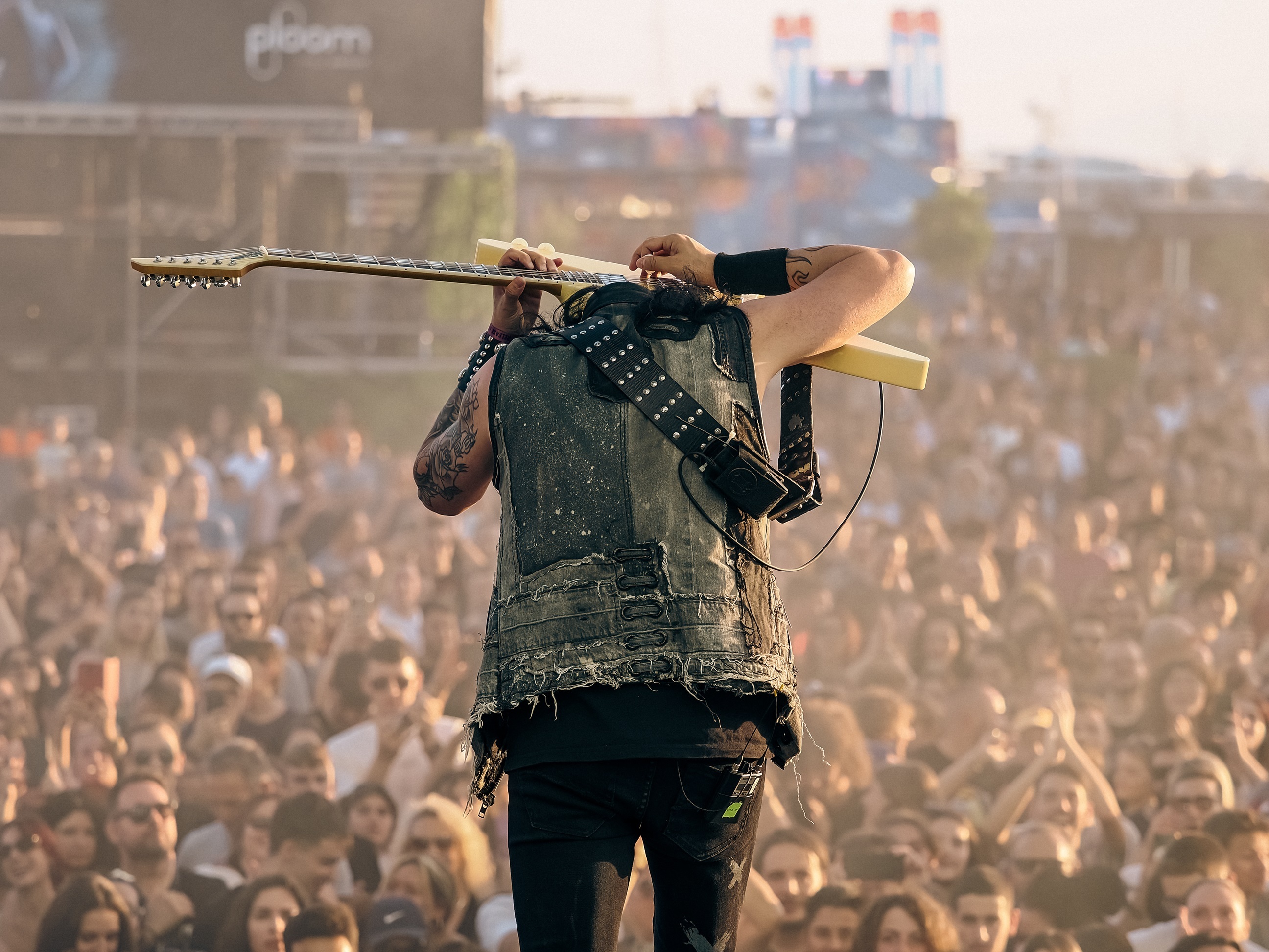 Βασίλης Παπακωνσταντίνου: Ανταπόκριση από τη συναυλία στο Release Athens 2024 με Gus G.