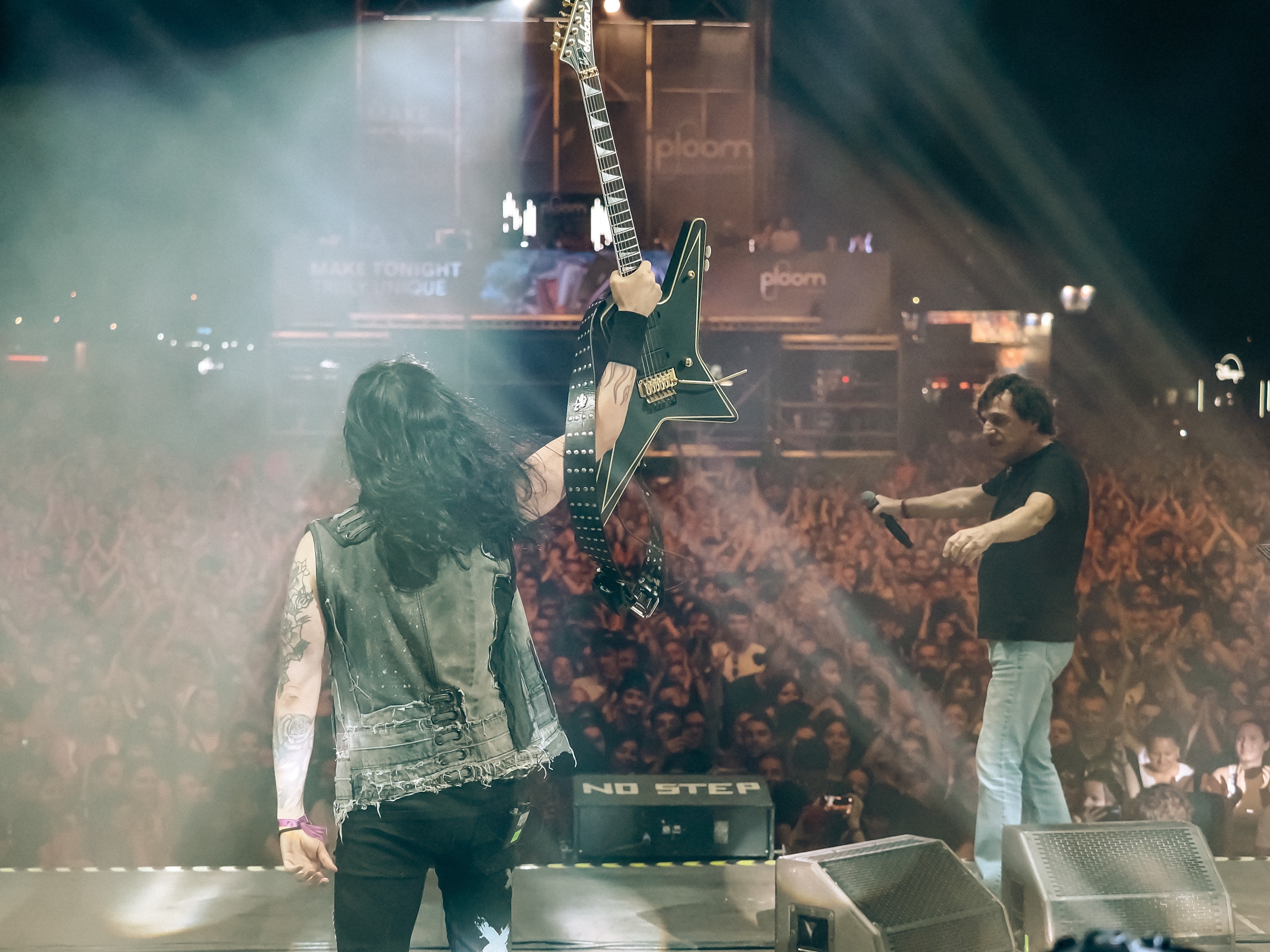 Βασίλης Παπακωνσταντίνου: Ανταπόκριση από τη συναυλία στο Release Athens 2024 με Gus G.