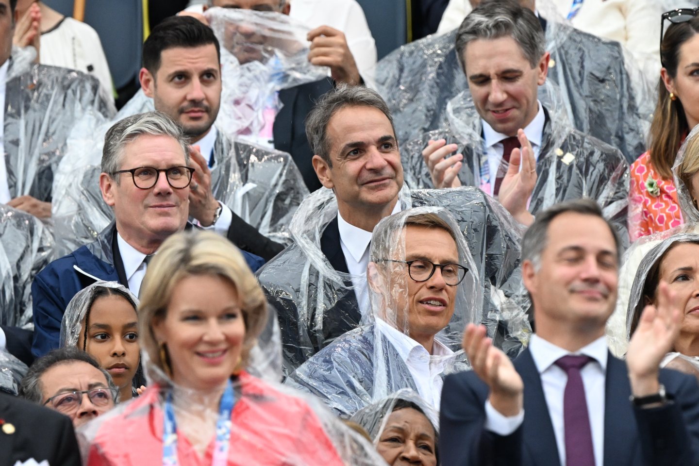 Πολλή βροχή πολύ χρώμα στην Τελετή Έναρξης των ΟΑ στο Παρίσι