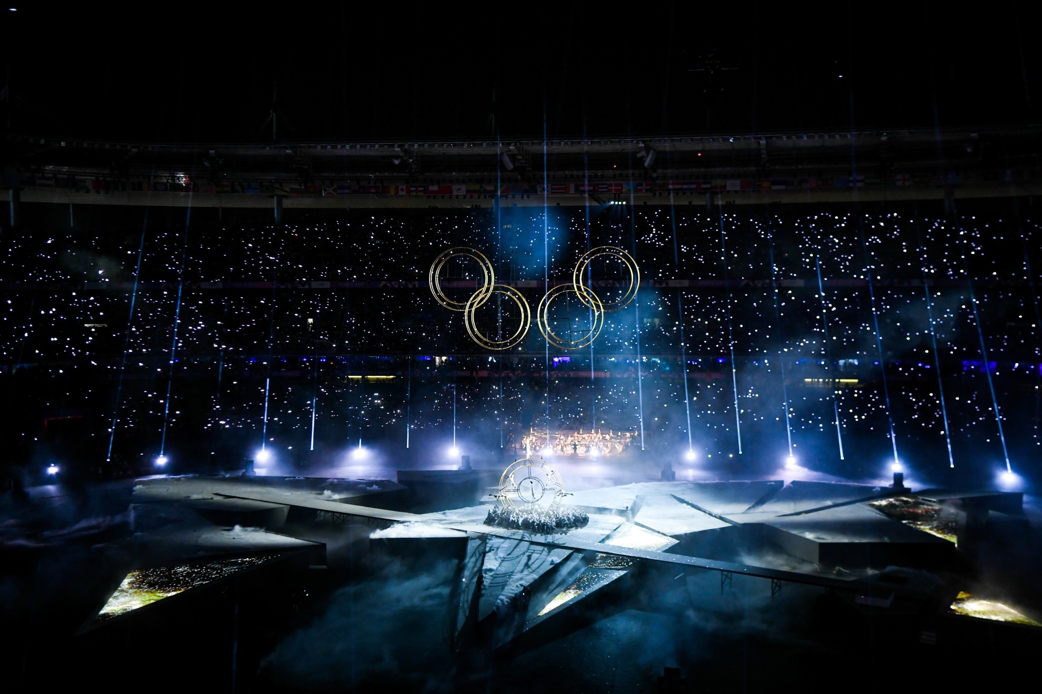 Η Τελετή Λήξης των Ολυμπιακών Αγώνων 2024 στο Παρίσι μέσα από εντυπωσιακές φωτογραφίες