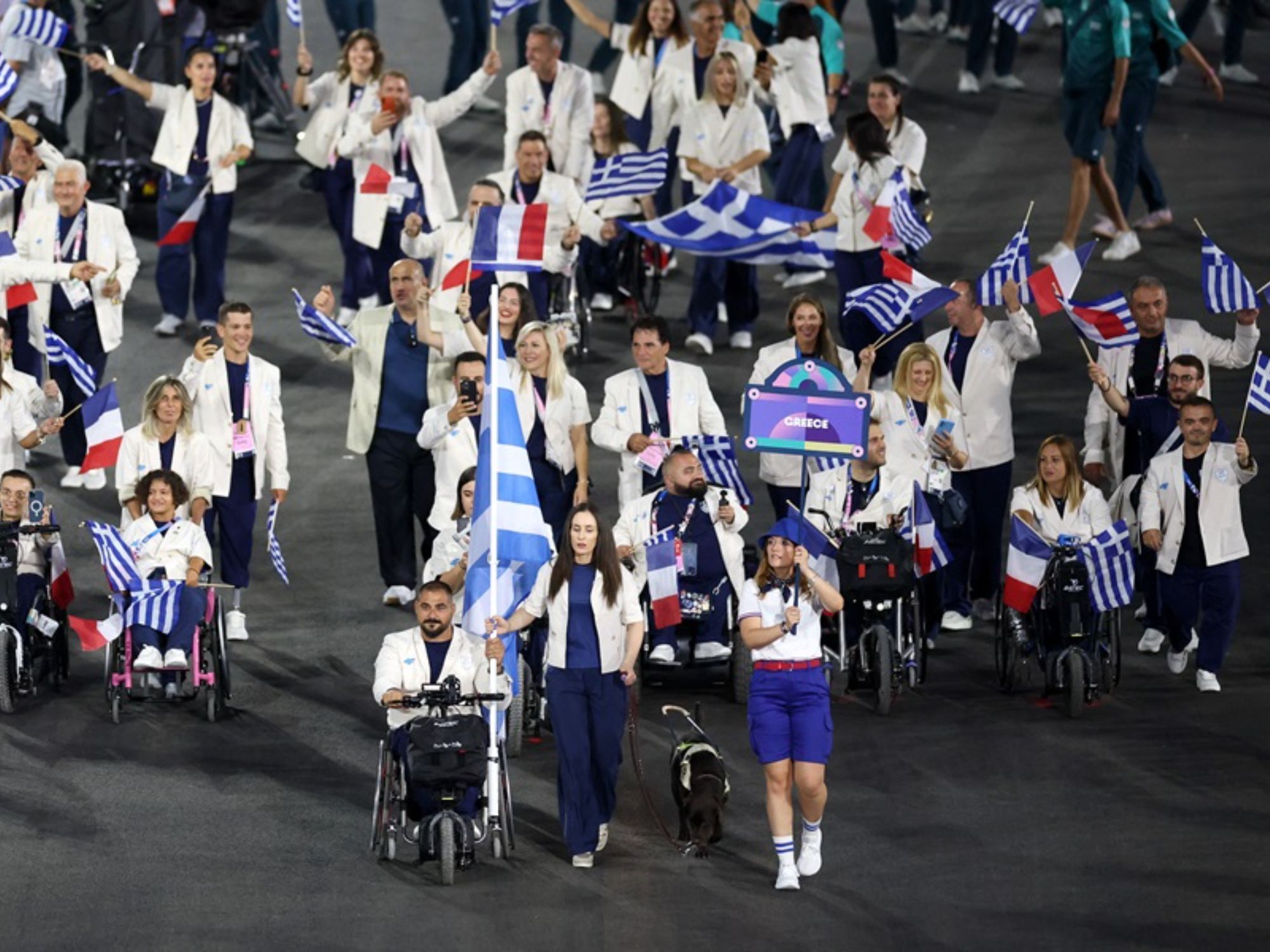 Κλικ γεμάτα χρώματα και χαμόγελα στην Τελετή Έναρξης των Παραολυμπιακών Αγώνων 2024  
