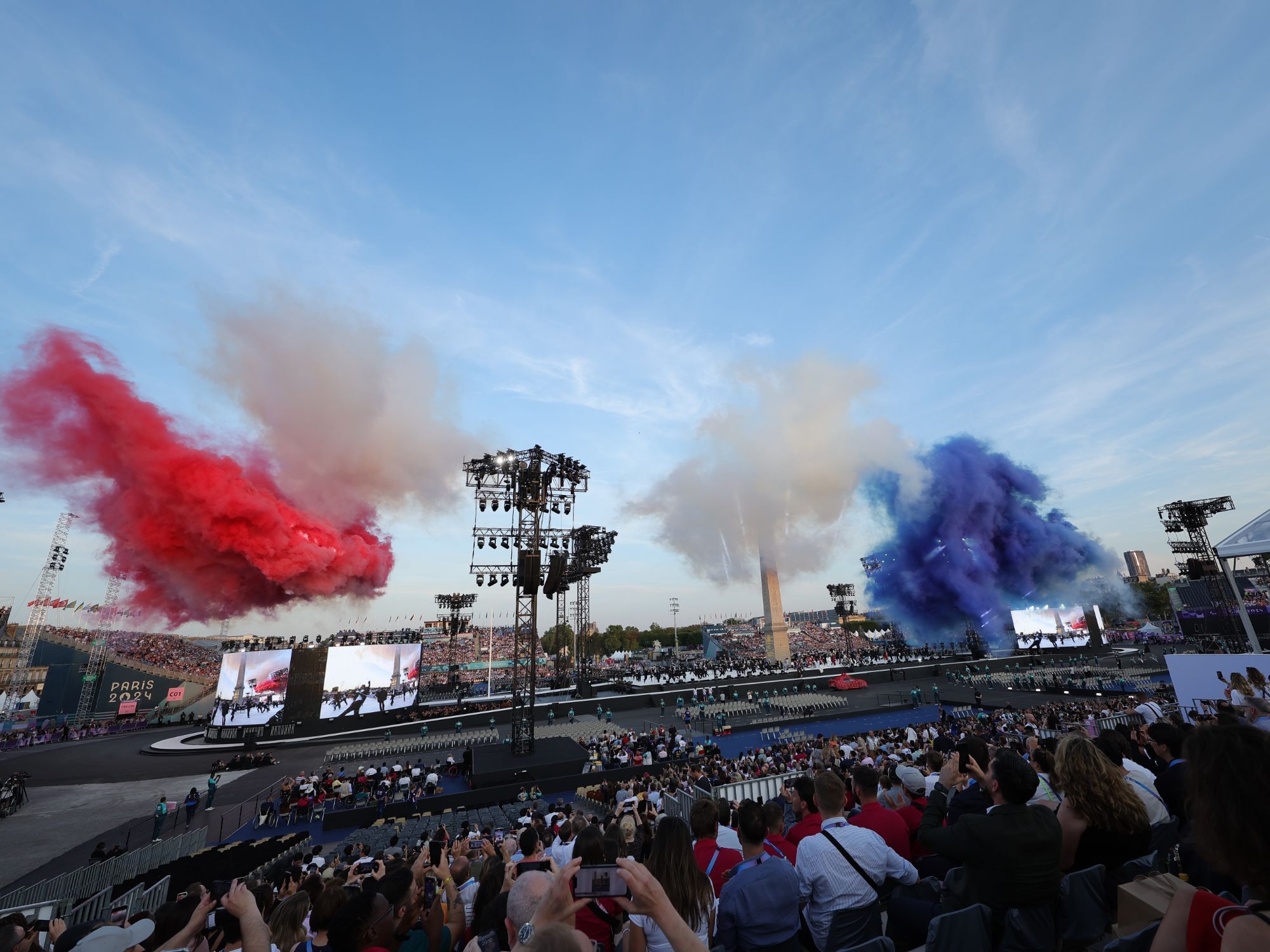 Κλικ γεμάτα χρώματα και χαμόγελα στην Τελετή Έναρξης των Παραολυμπιακών Αγώνων 2024  