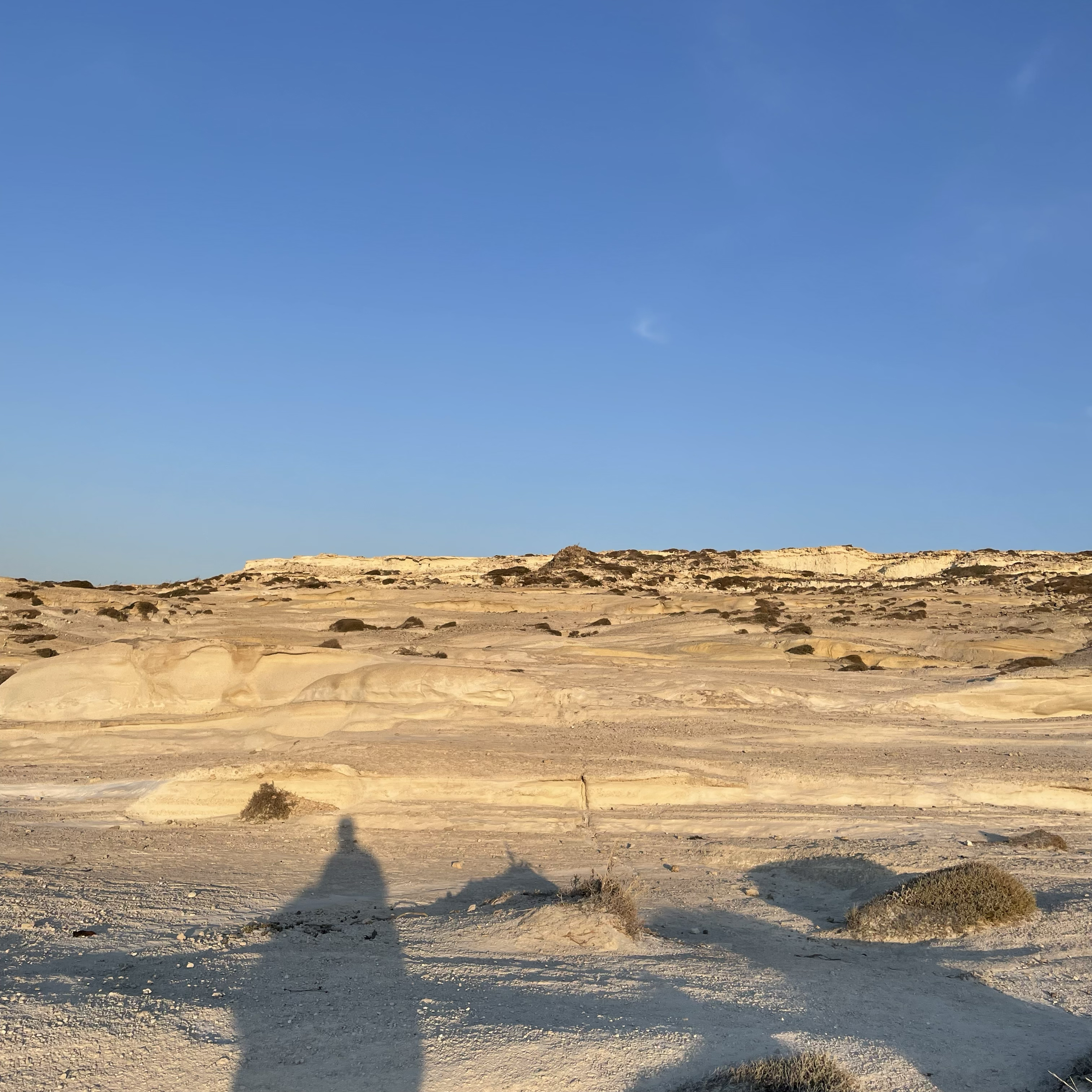 Σαρακήνικο στη Μήλο: Ένα photo story του φωτογράφου Πέτρου Νικόλτσου από τη φημισμένη παραλία και το νησί