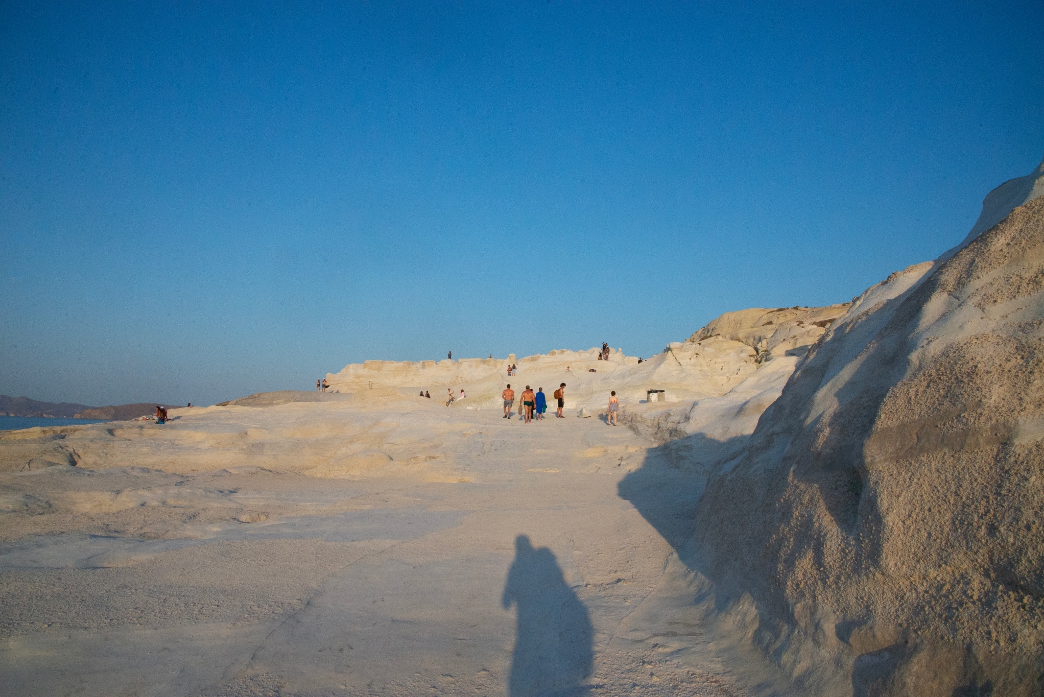 Σαρακήνικο στη Μήλο: Ένα photo story του φωτογράφου Πέτρου Νικόλτσου από τη φημισμένη παραλία και το νησί