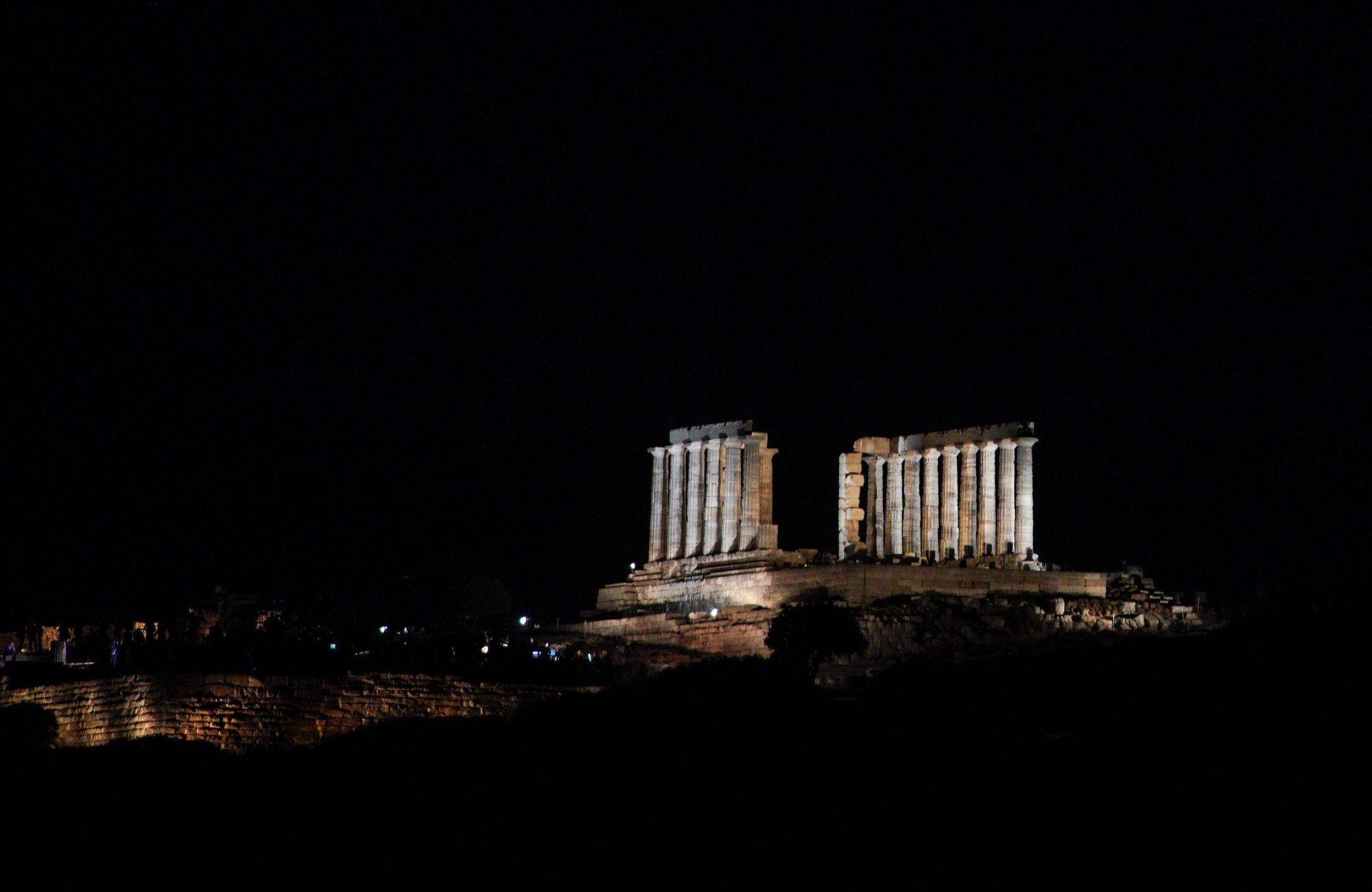 Ο νέος φωτισμός προσδίδει νέες διαστάσεις στο μνημείο