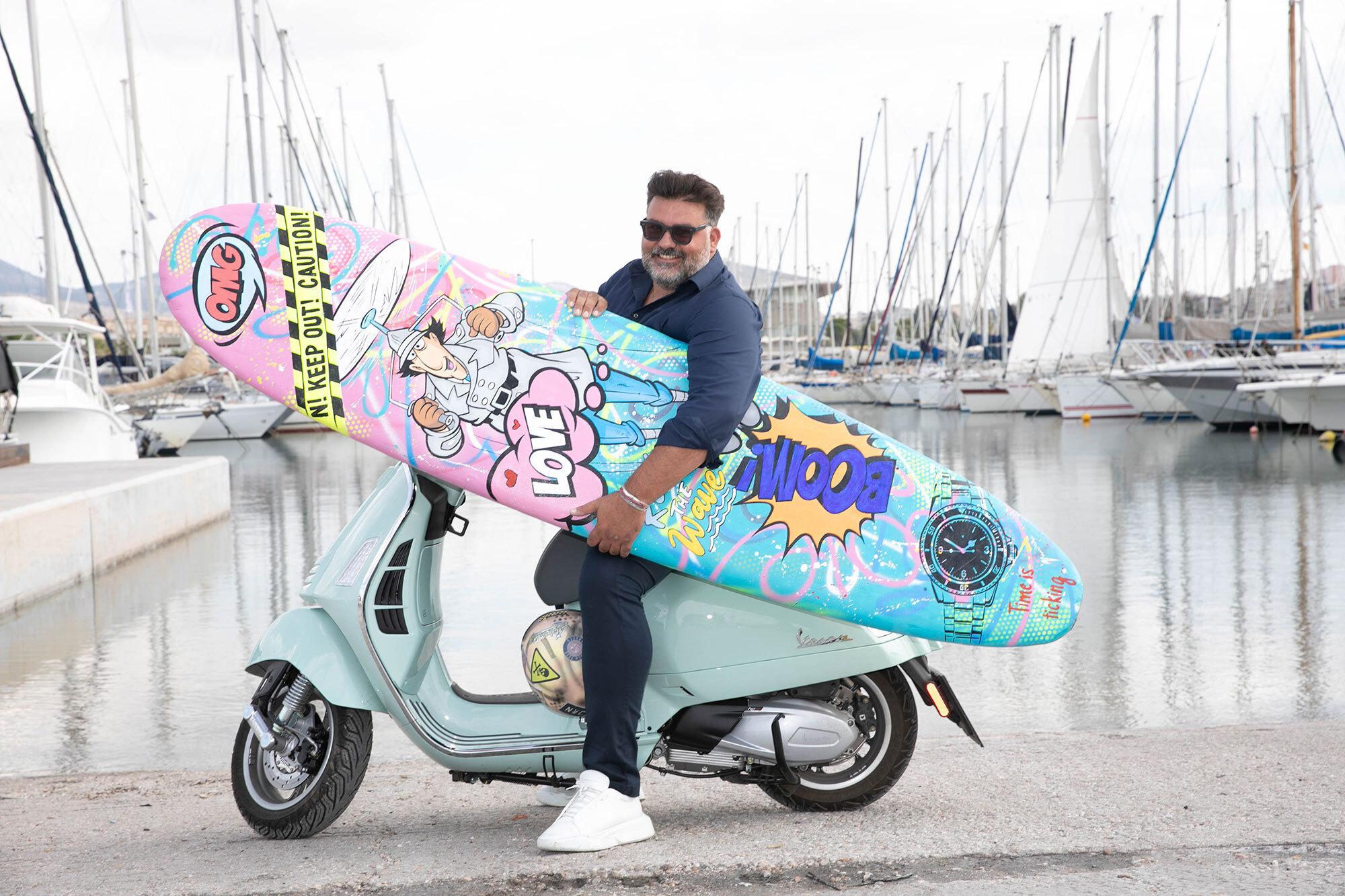 Surfing on the Art Waves / Vasilis Michopoulos © M. Markezi