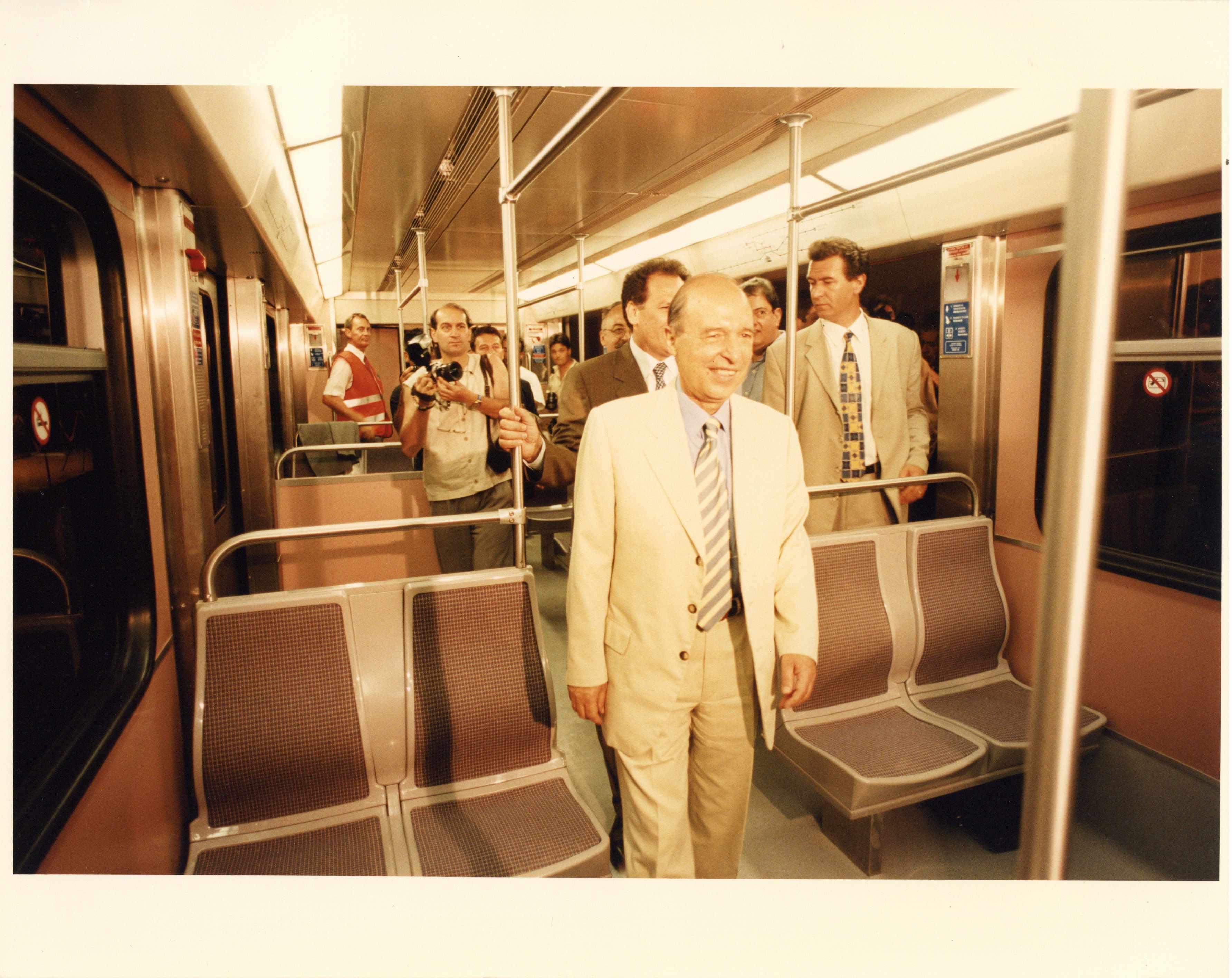 Κώστας Σημίτης 1936 – 2025: Η διαδρομή, η δράση και η ζωή του σε σπάνιες εικόνες