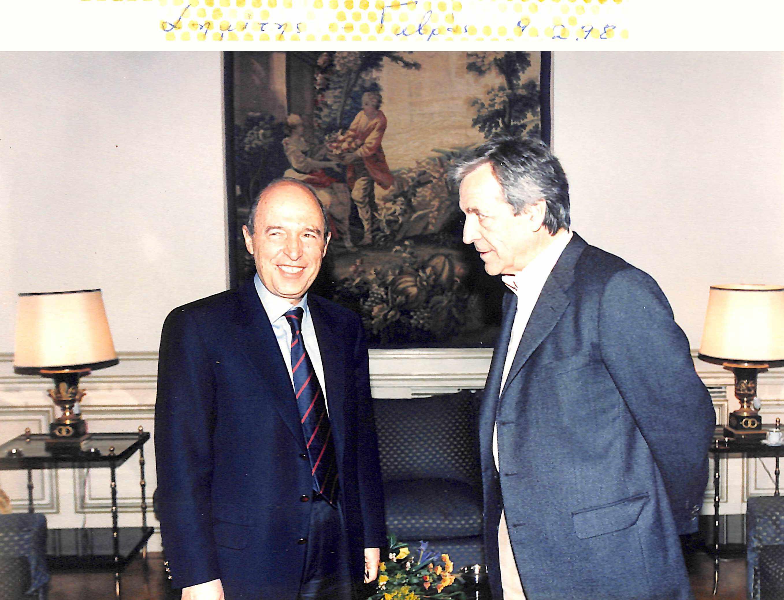 Κώστας Σημίτης 1936 – 2025: Η διαδρομή, η δράση και η ζωή του σε σπάνιες εικόνες