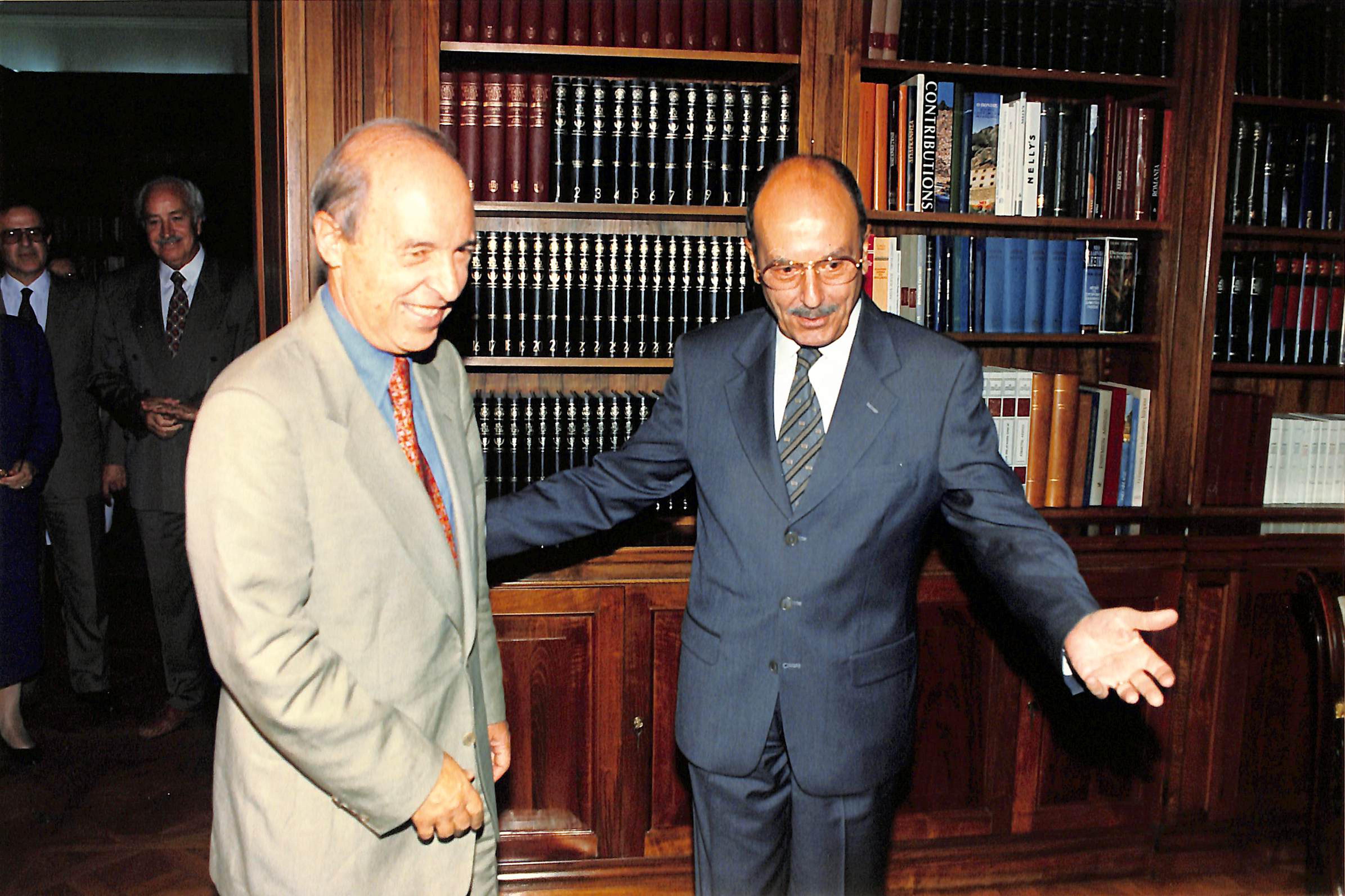 Κώστας Σημίτης 1936 – 2025: Η διαδρομή, η δράση και η ζωή του σε σπάνιες εικόνες