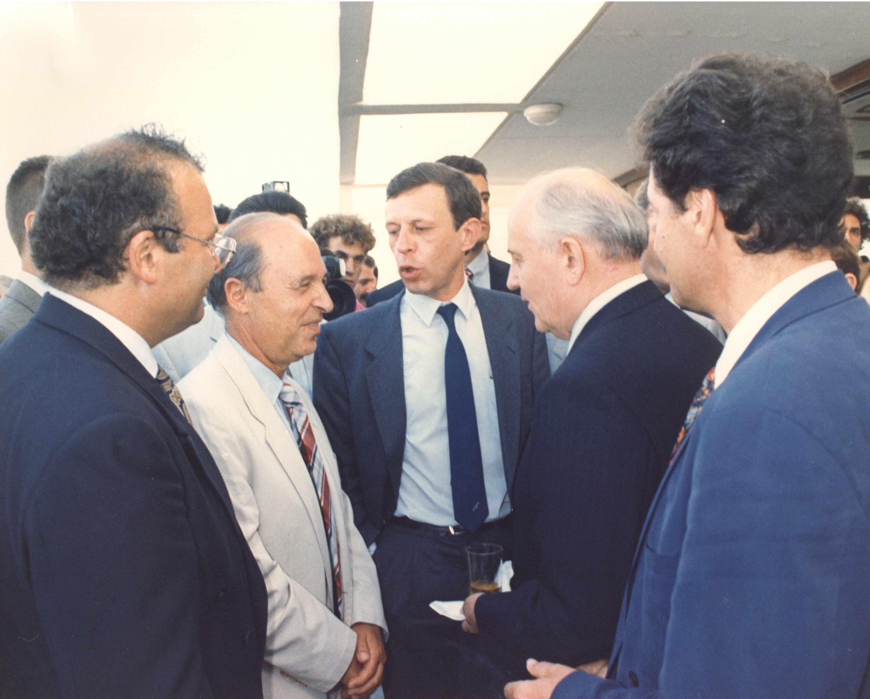 Κώστας Σημίτης 1936 – 2025: Η διαδρομή, η δράση και η ζωή του σε σπάνιες εικόνες